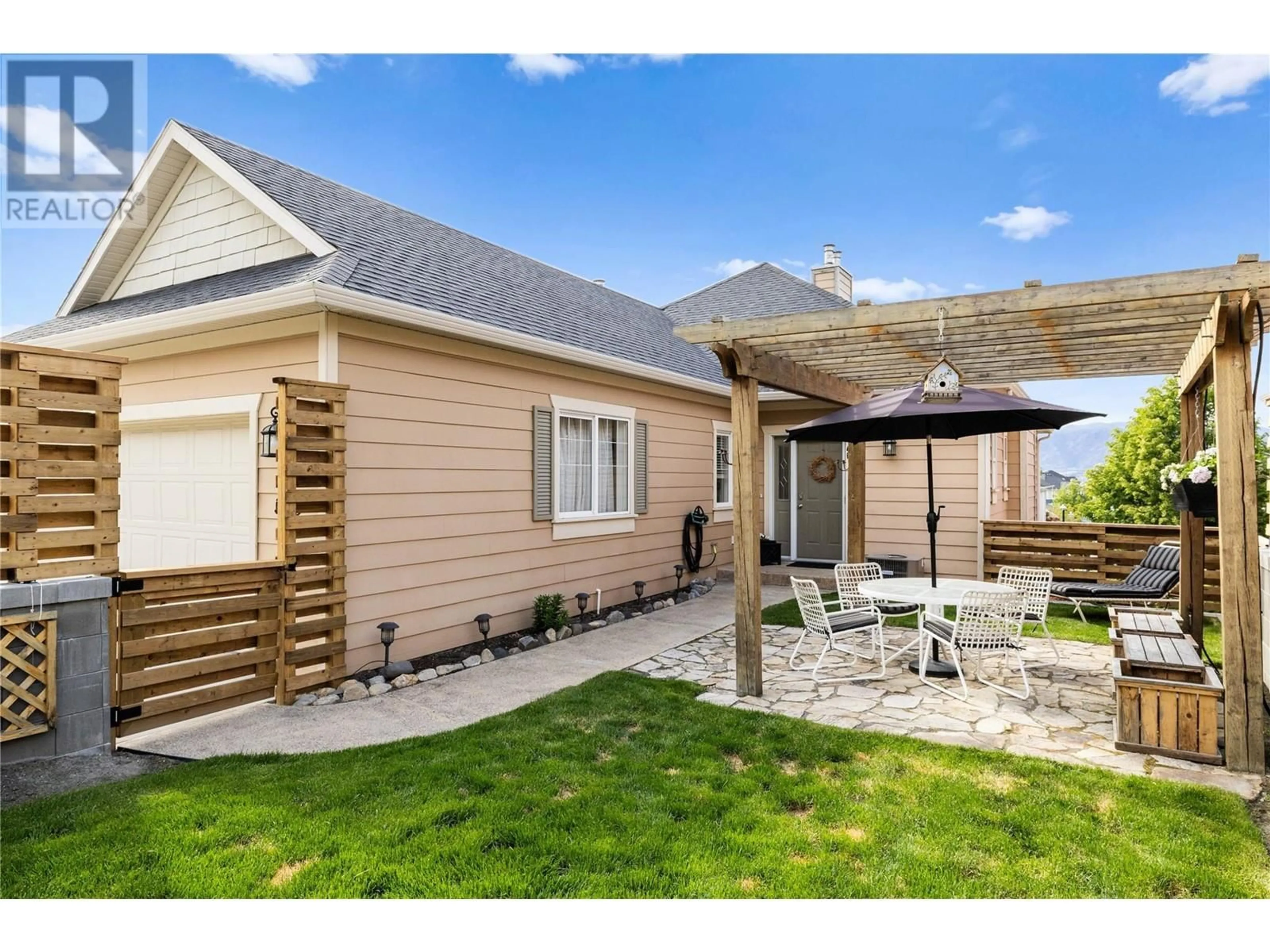 Unknown for 355 MCCARREN AVENUE, Kelowna British Columbia V1W4W3