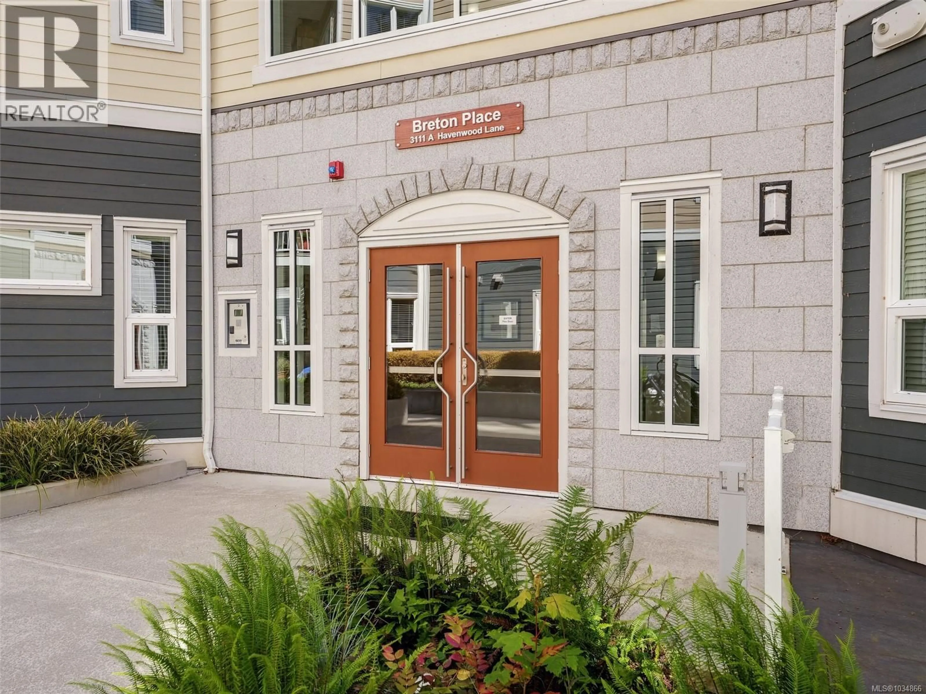 Indoor entryway for 103 - 3111A HAVENWOOD LANE, Colwood British Columbia V9C0M7