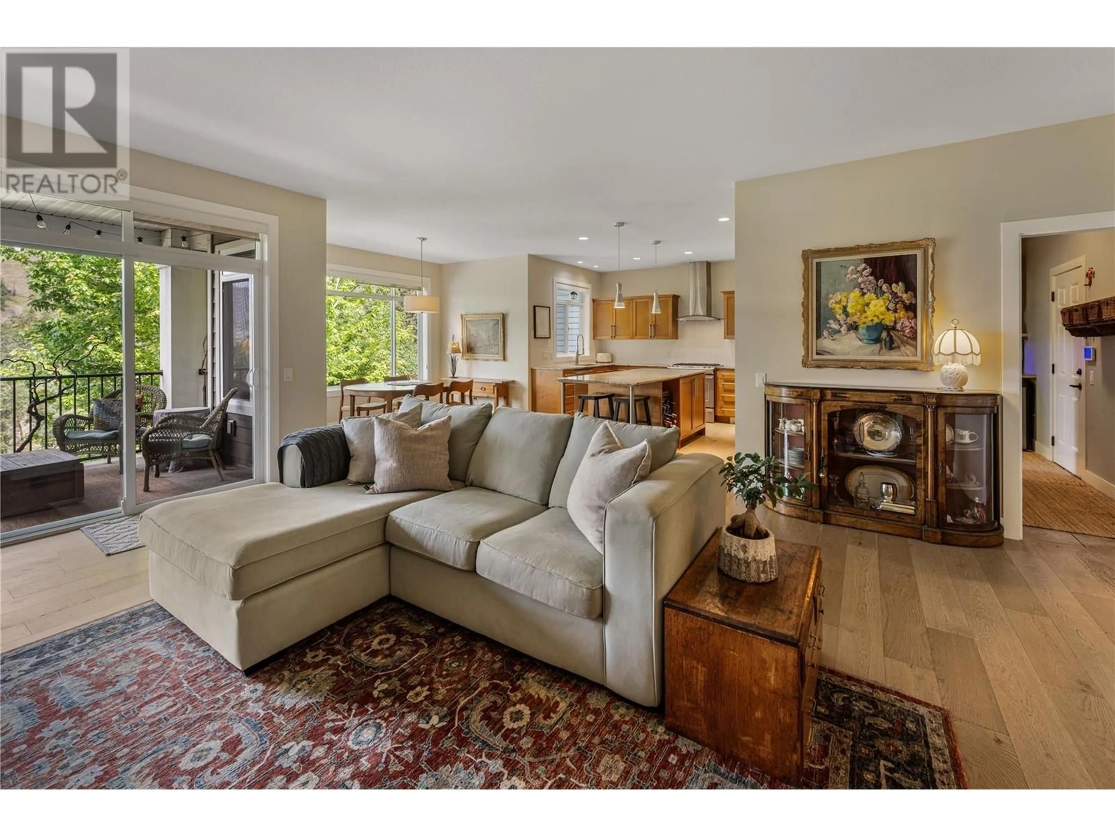 Living room with furniture, unknown for 302 UPPER CANYON DRIVE, Kelowna British Columbia V1V2Z8