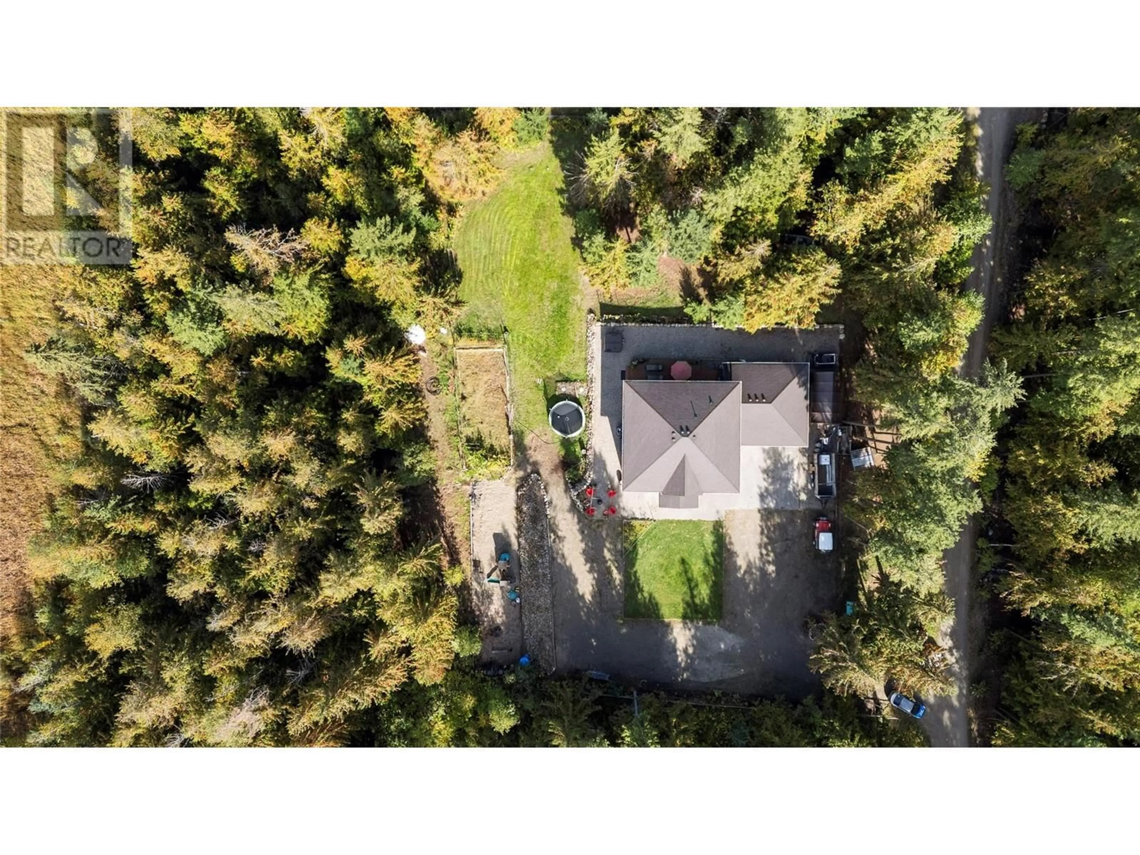 A pic from outside/outdoor area/front of a property/back of a property/a pic from drone, unknown for 1534 RECLINE RIDGE ROAD, Tappen British Columbia V0E2X3