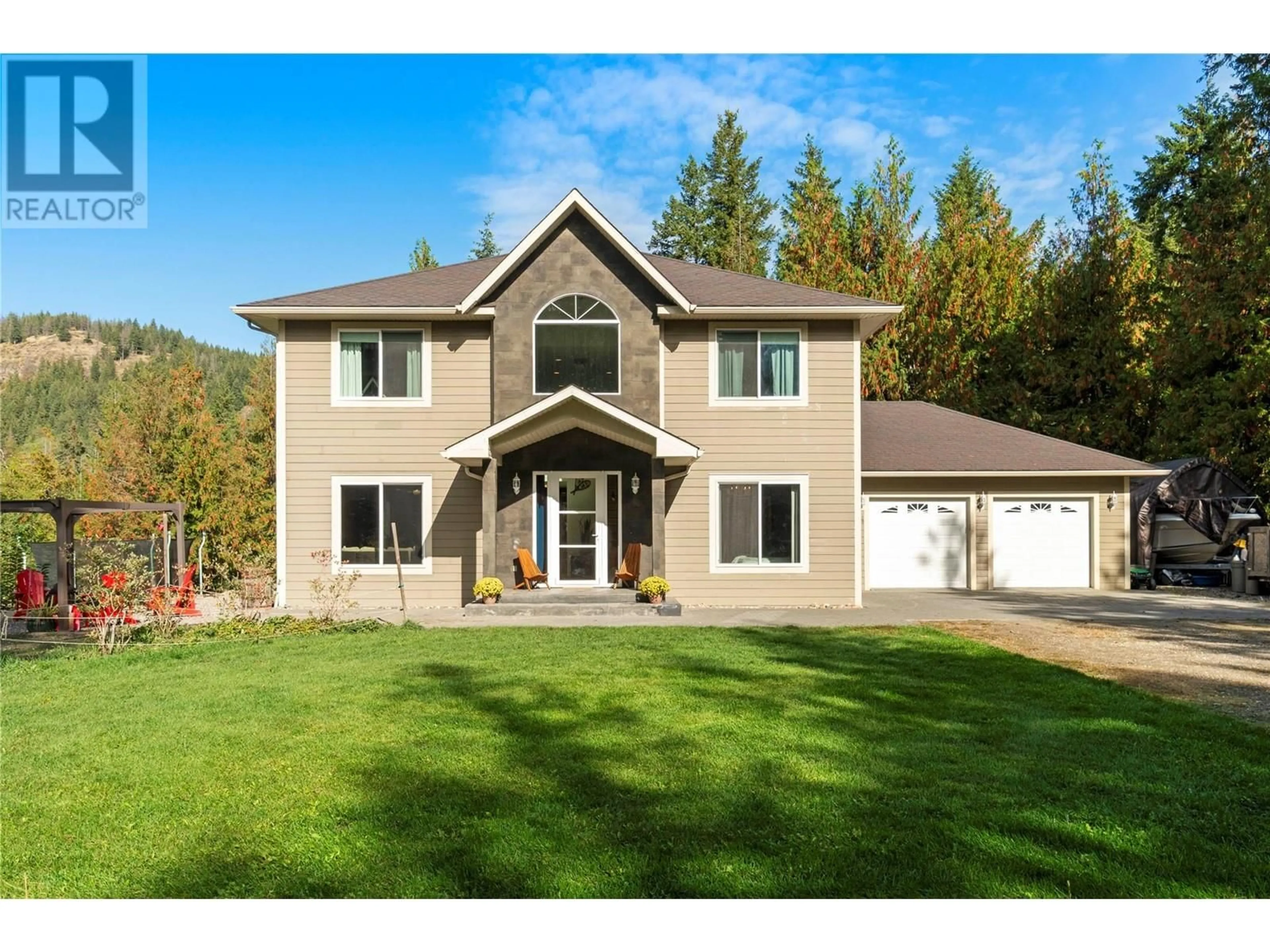Home with vinyl exterior material, unknown for 1534 RECLINE RIDGE ROAD, Tappen British Columbia V0E2X3