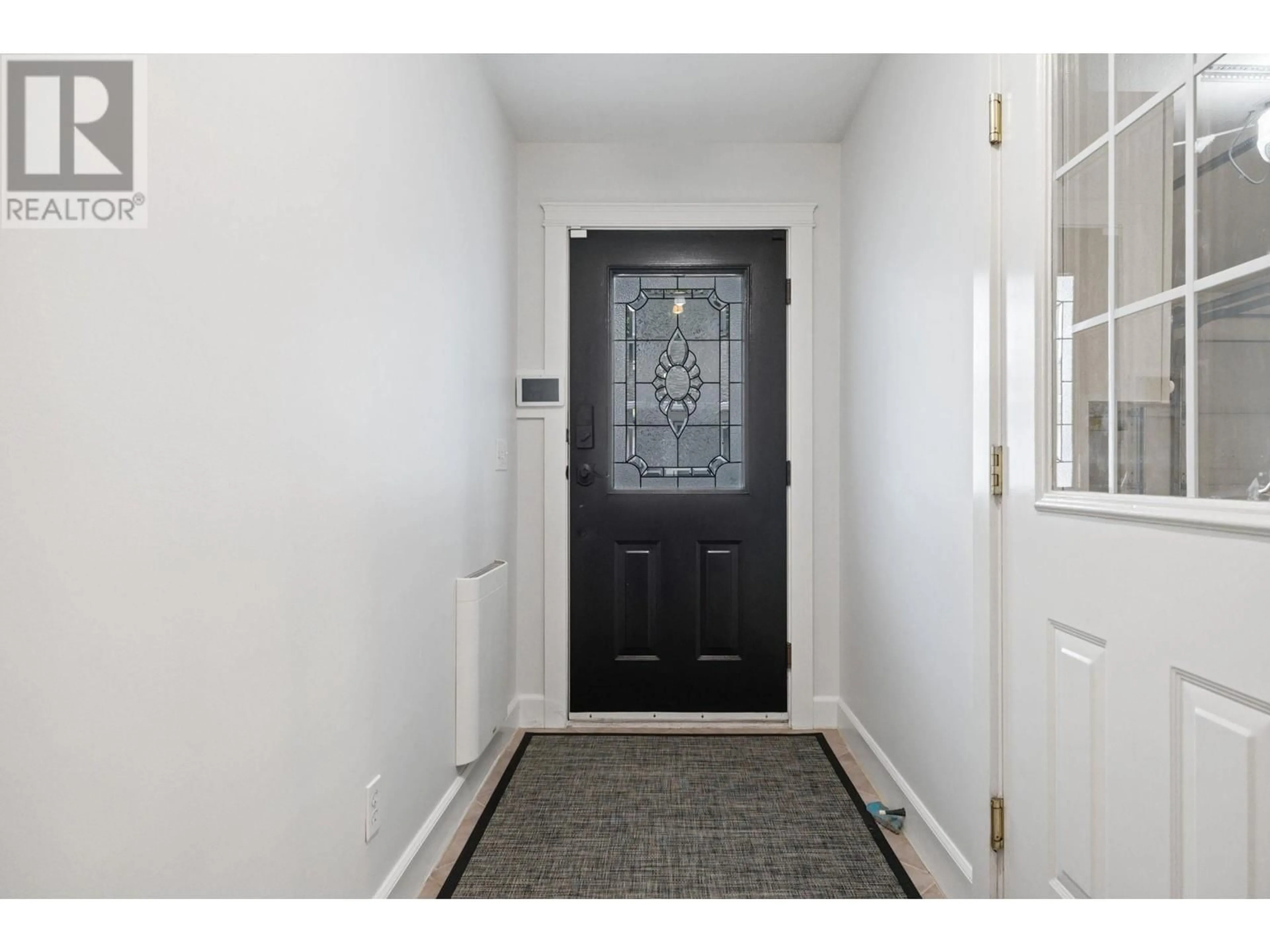 Indoor entryway for 19 - 1801 53 AVENUE, Vernon British Columbia V1T4E7