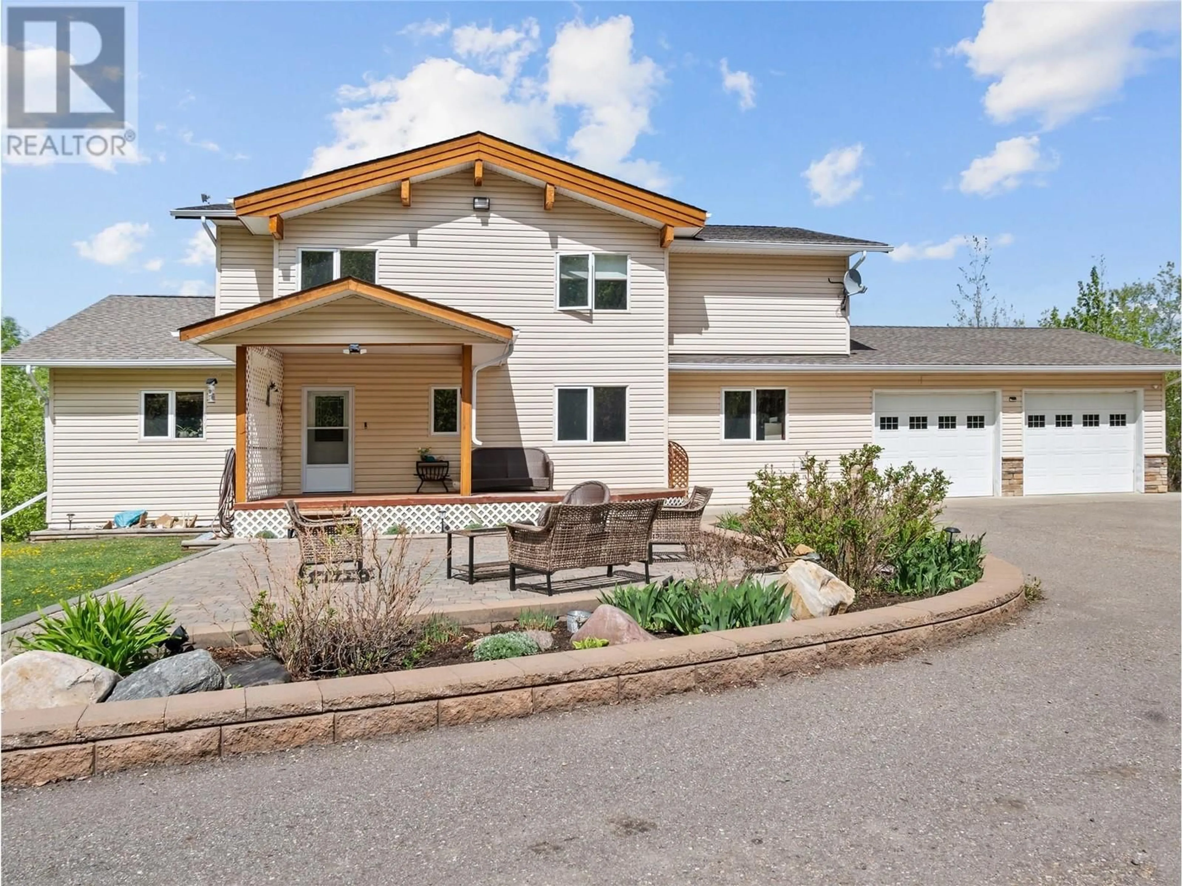 Home with vinyl exterior material, unknown for 13179 WILLOW VALLEY ESTATES ROAD, Dawson Creek British Columbia V1G0C1