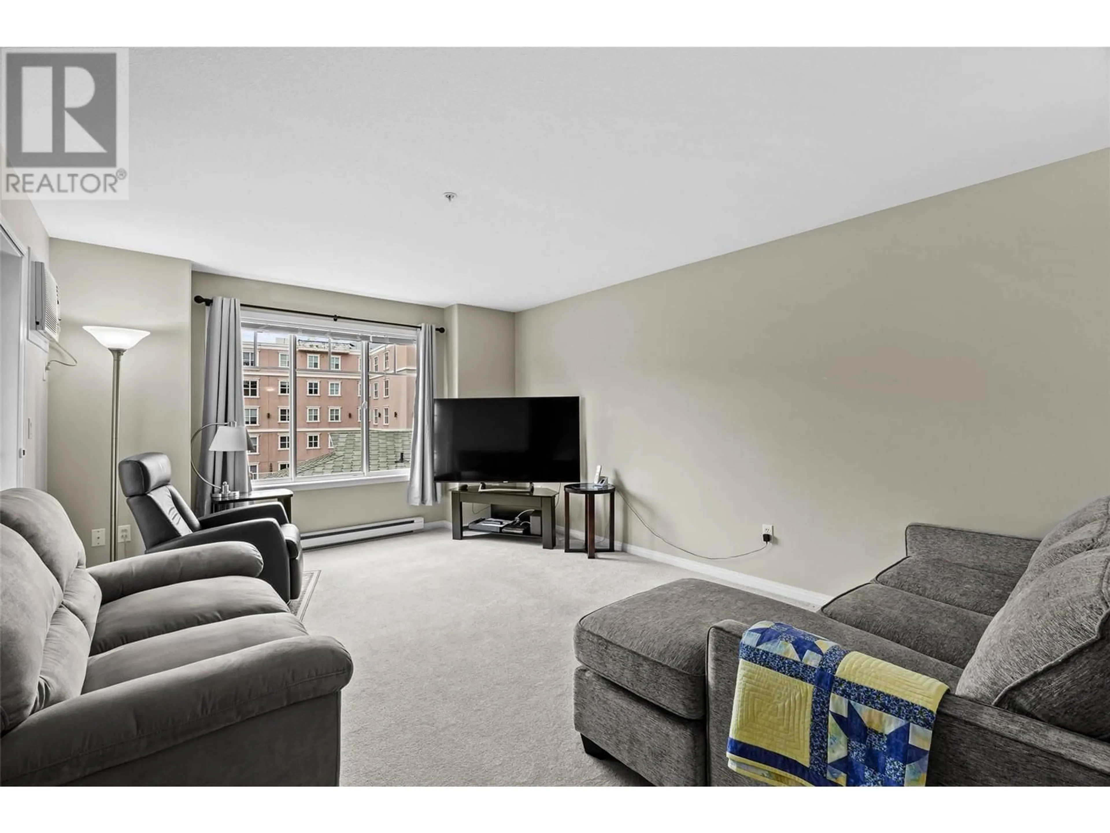Living room with furniture, unknown for 304 - 120 VERNON AVENUE, Kamloops British Columbia V2B1L6