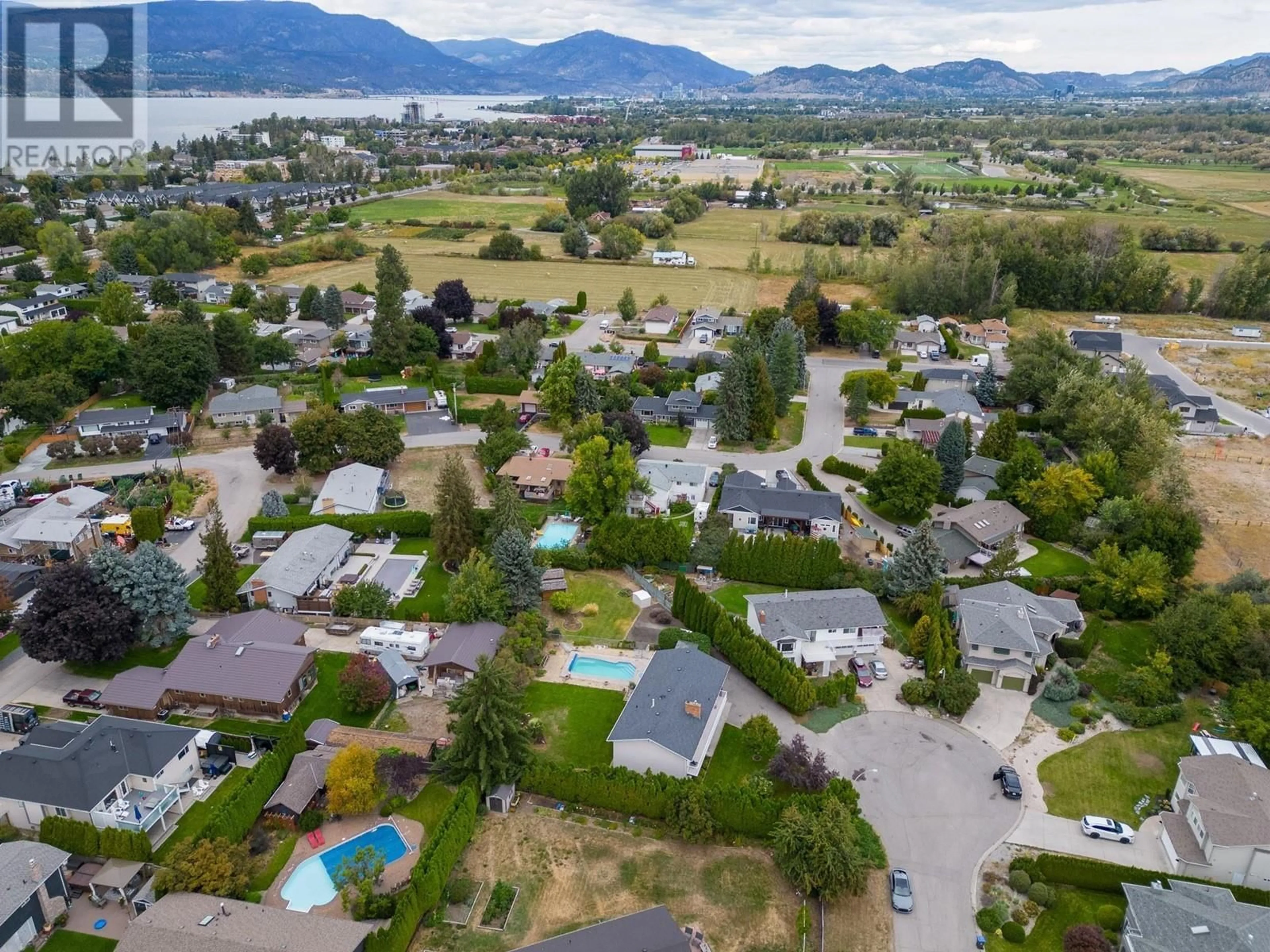 A pic from outside/outdoor area/front of a property/back of a property/a pic from drone, mountain view for 790 TORRS COURT, Kelowna British Columbia V1W1B5