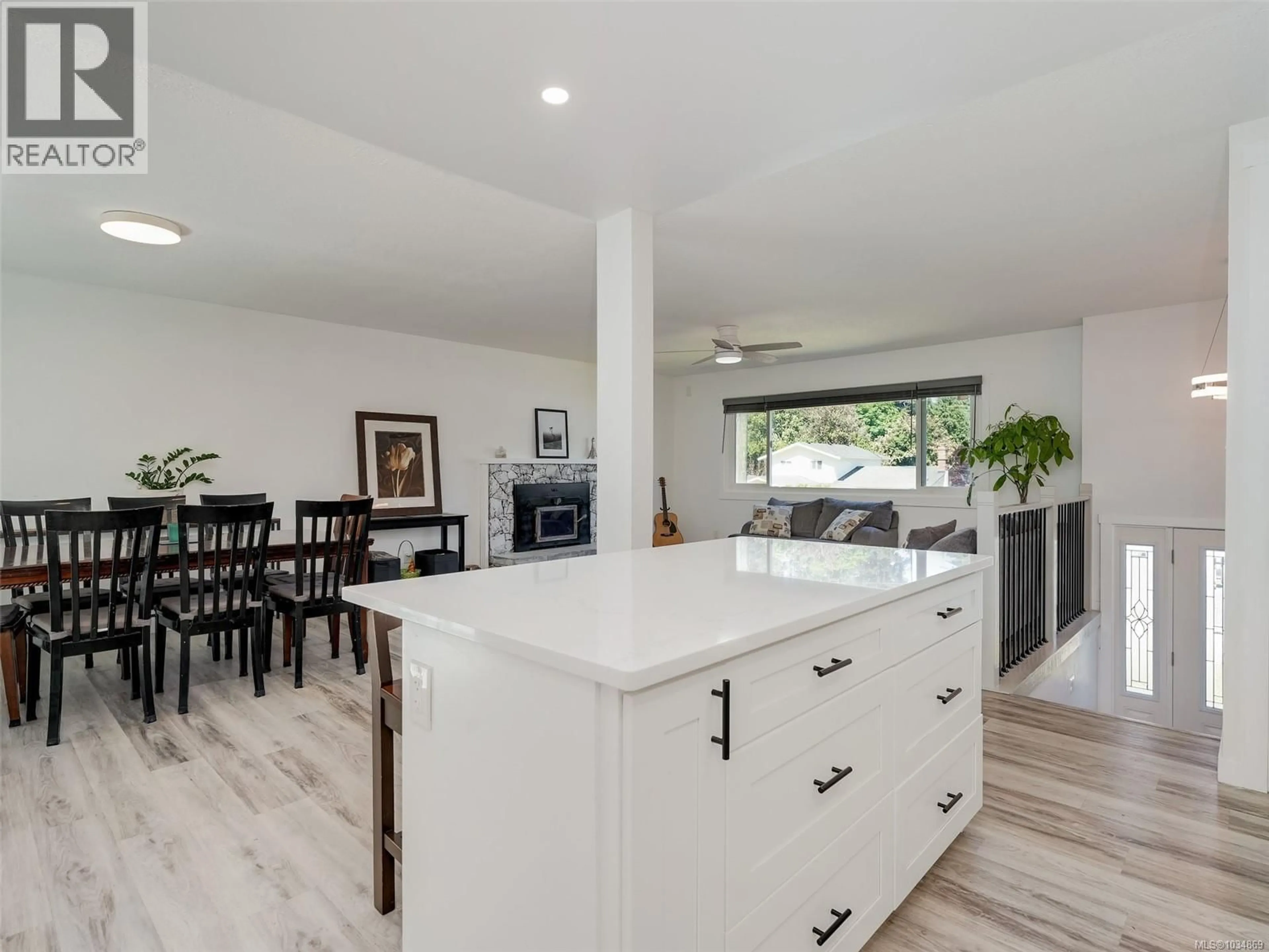 Open concept kitchen, unknown for 435 DRESSLER ROAD, Colwood British Columbia V9C2W6