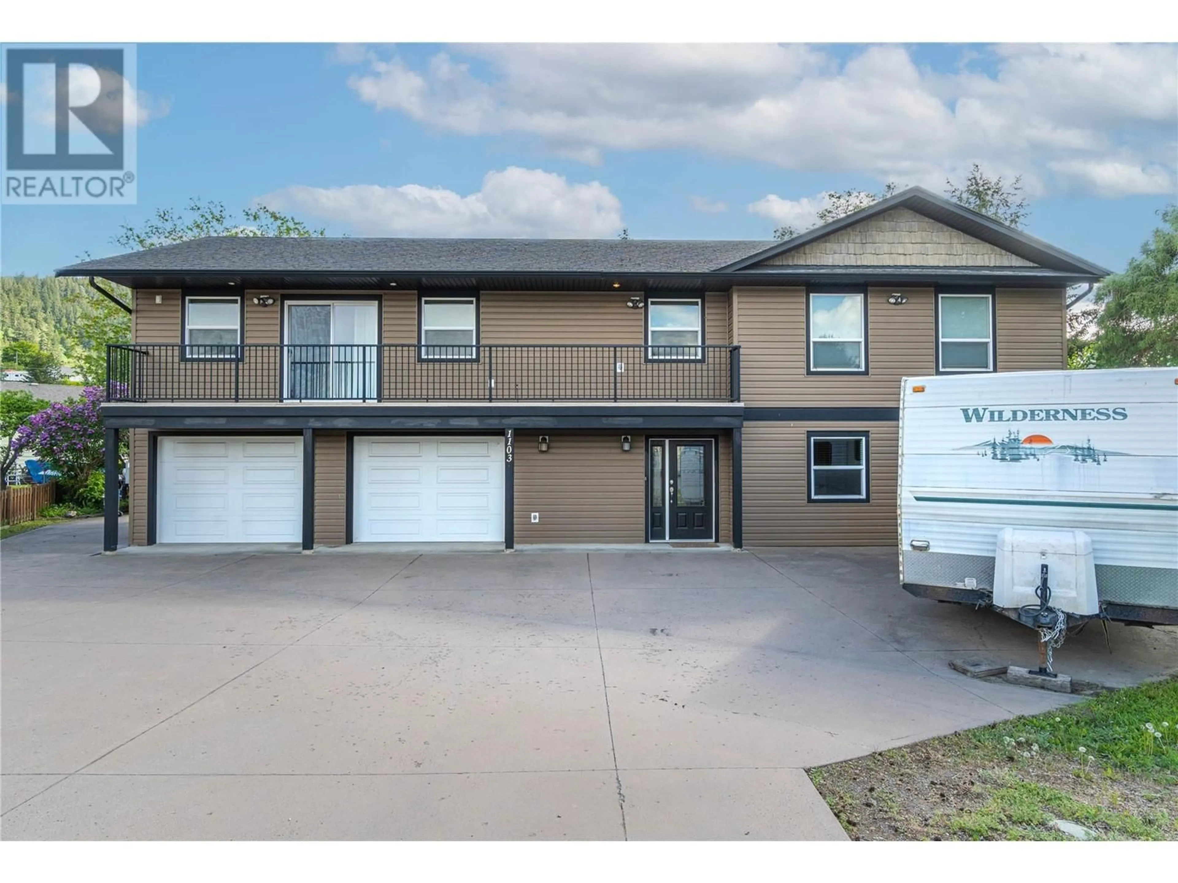 Home with vinyl exterior material, unknown for 1103 BEACH PLACE, Chase British Columbia V0E1M0