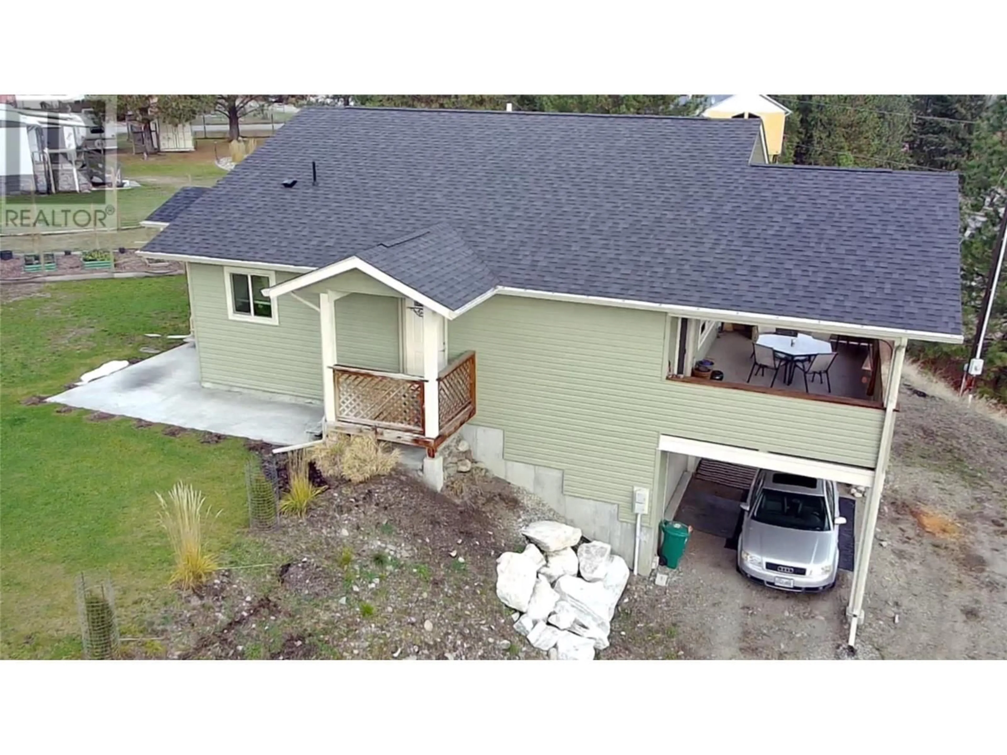 A pic from outside/outdoor area/front of a property/back of a property/a pic from drone, street for 4045 VALE AVENUE, Grand Forks British Columbia V0H1H5