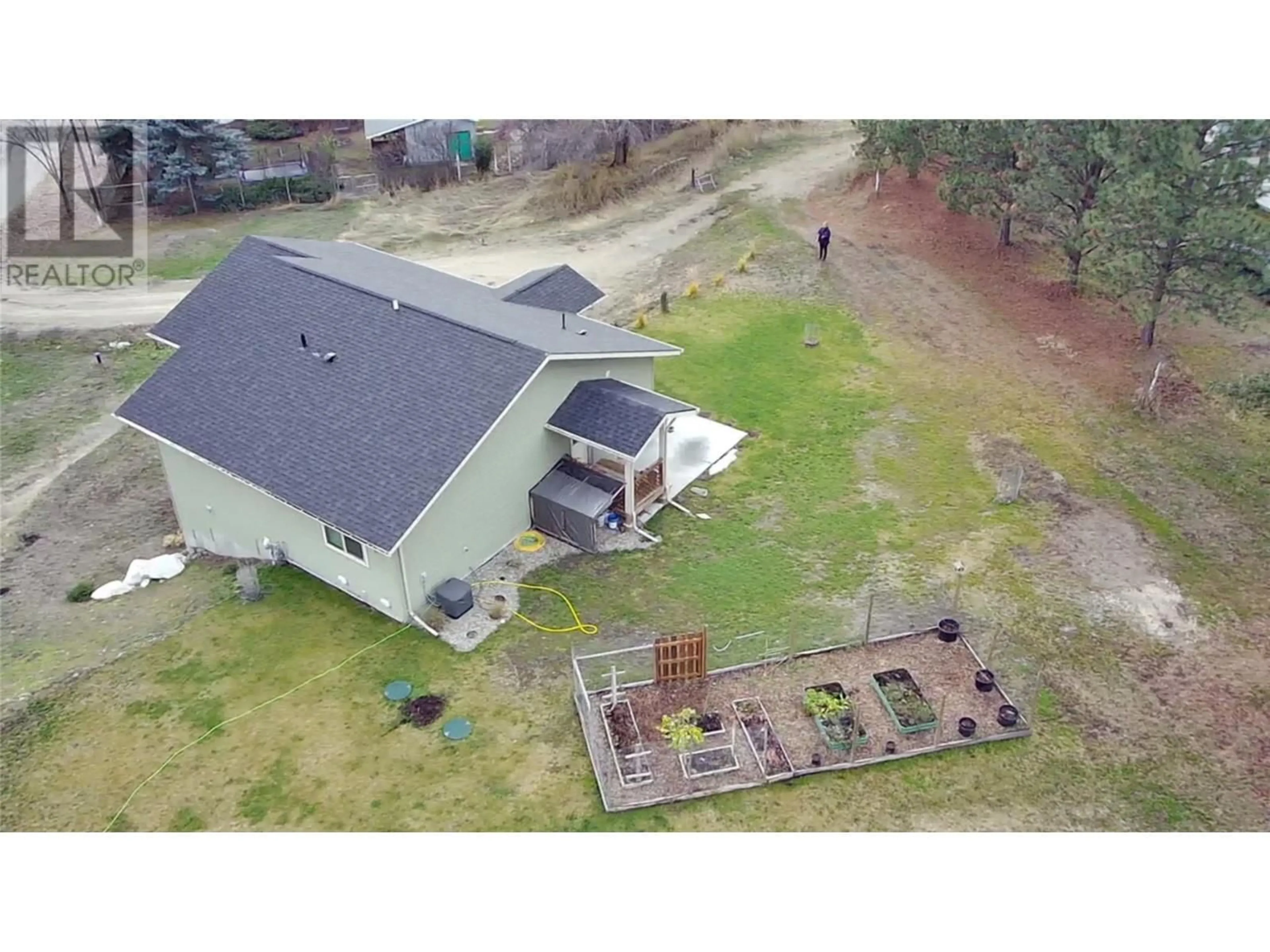 A pic from outside/outdoor area/front of a property/back of a property/a pic from drone, building for 4045 VALE AVENUE, Grand Forks British Columbia V0H1H5