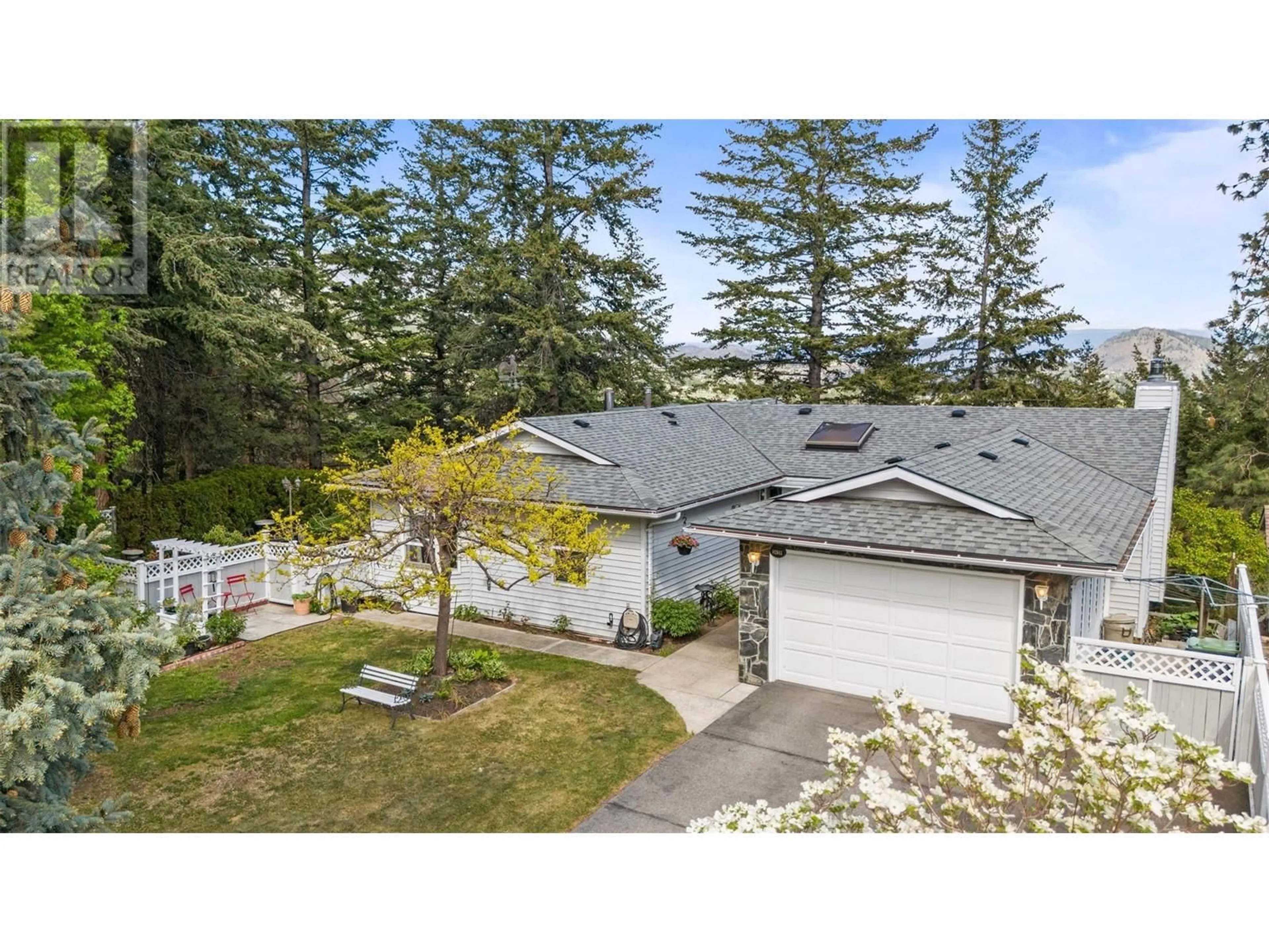 A pic from outside/outdoor area/front of a property/back of a property/a pic from drone, unknown for 3459 PARKVIEW COURT, West Kelowna British Columbia V4T1B9