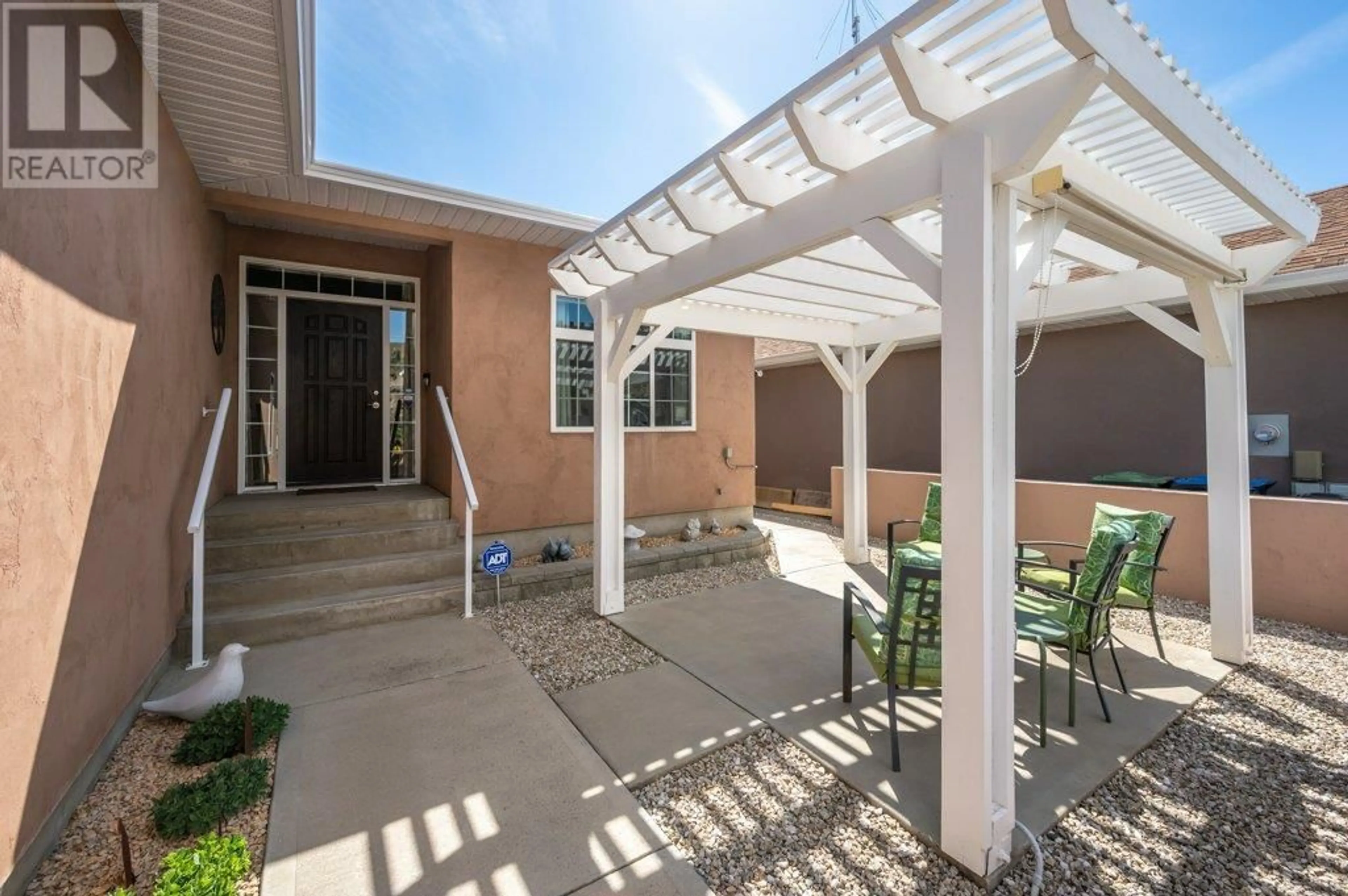 Patio, street for 6905 MOUNTAINVIEW DRIVE, Oliver British Columbia V0H1T4