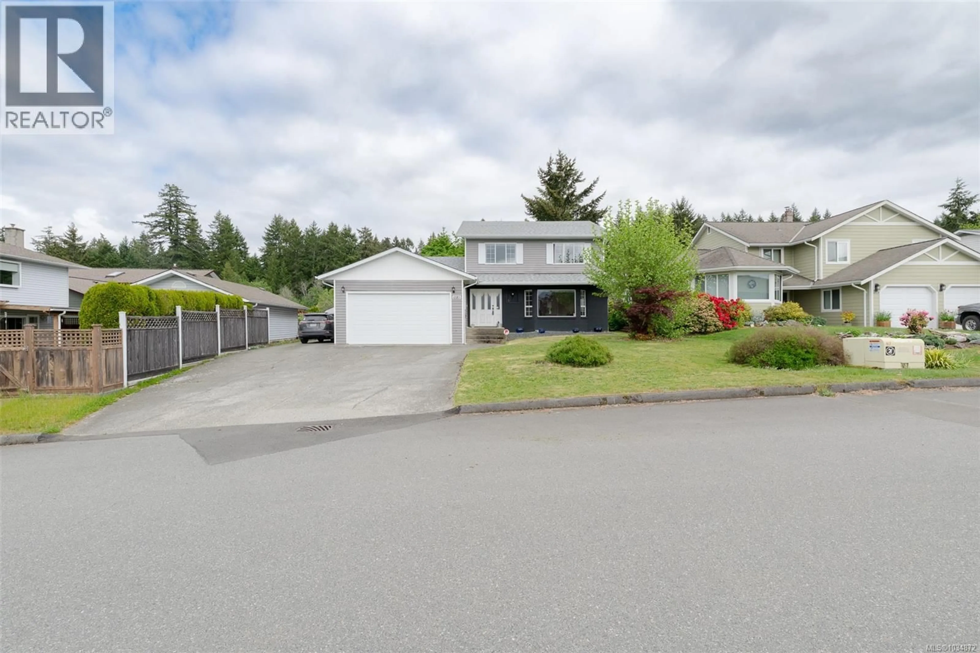 A pic from outside/outdoor area/front of a property/back of a property/a pic from drone, street for 4185 PARKINSON PLACE, Port Alberni British Columbia V9Y8B8