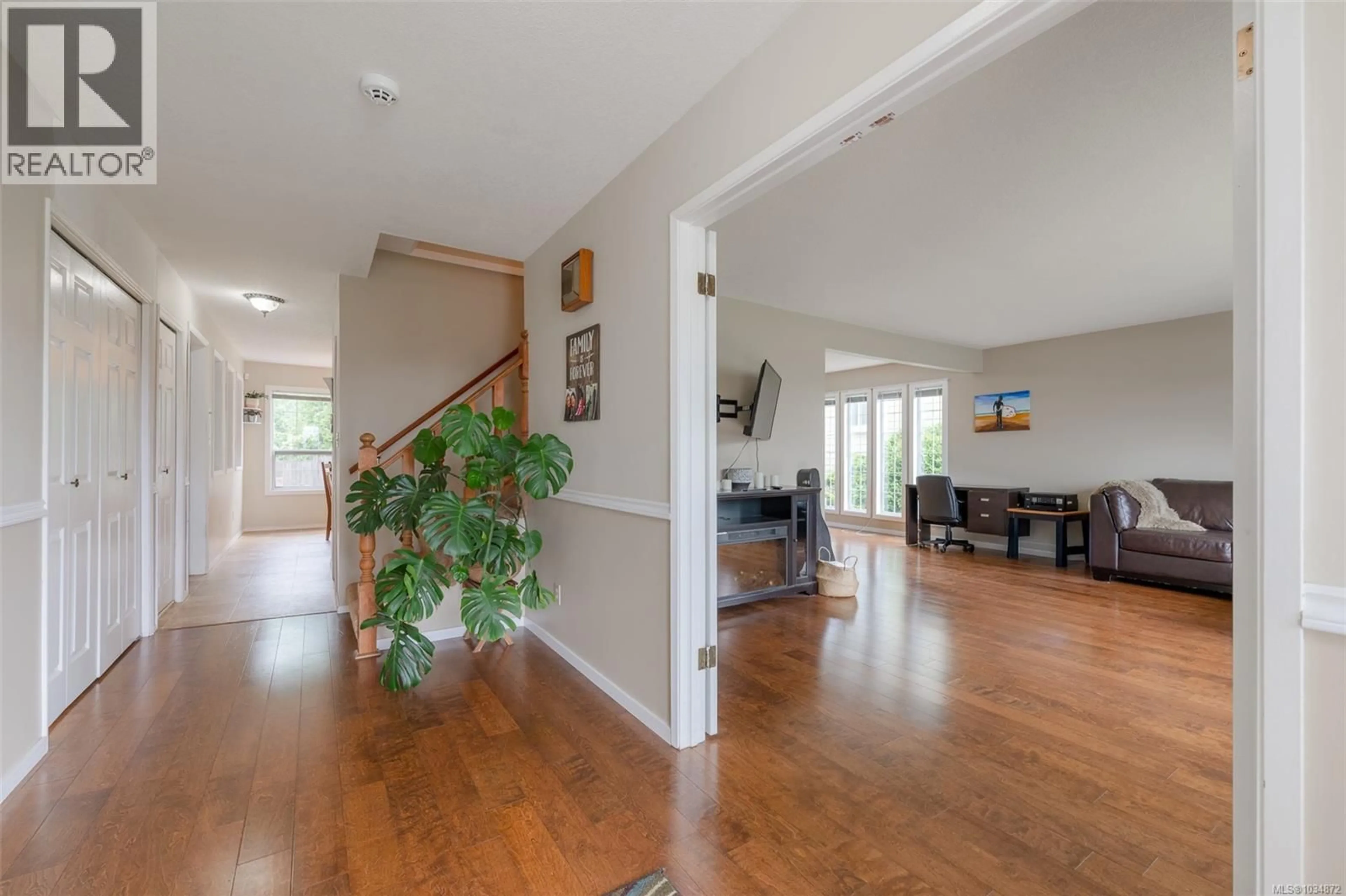 Indoor foyer for 4185 PARKINSON PLACE, Port Alberni British Columbia V9Y8B8