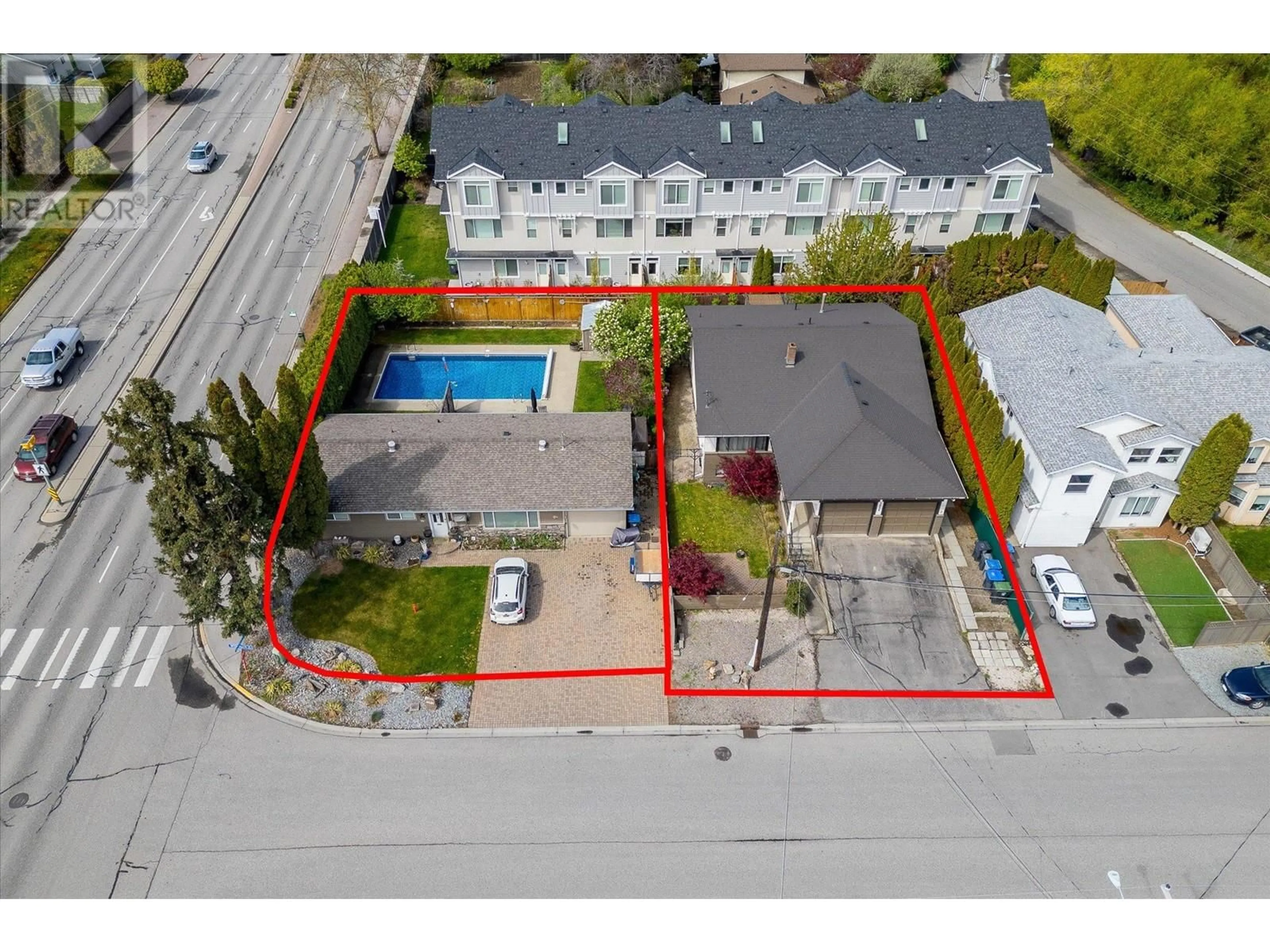 A pic from outside/outdoor area/front of a property/back of a property/a pic from drone, street for 2030 WILKINSON STREET, Kelowna British Columbia V1Y3Z8