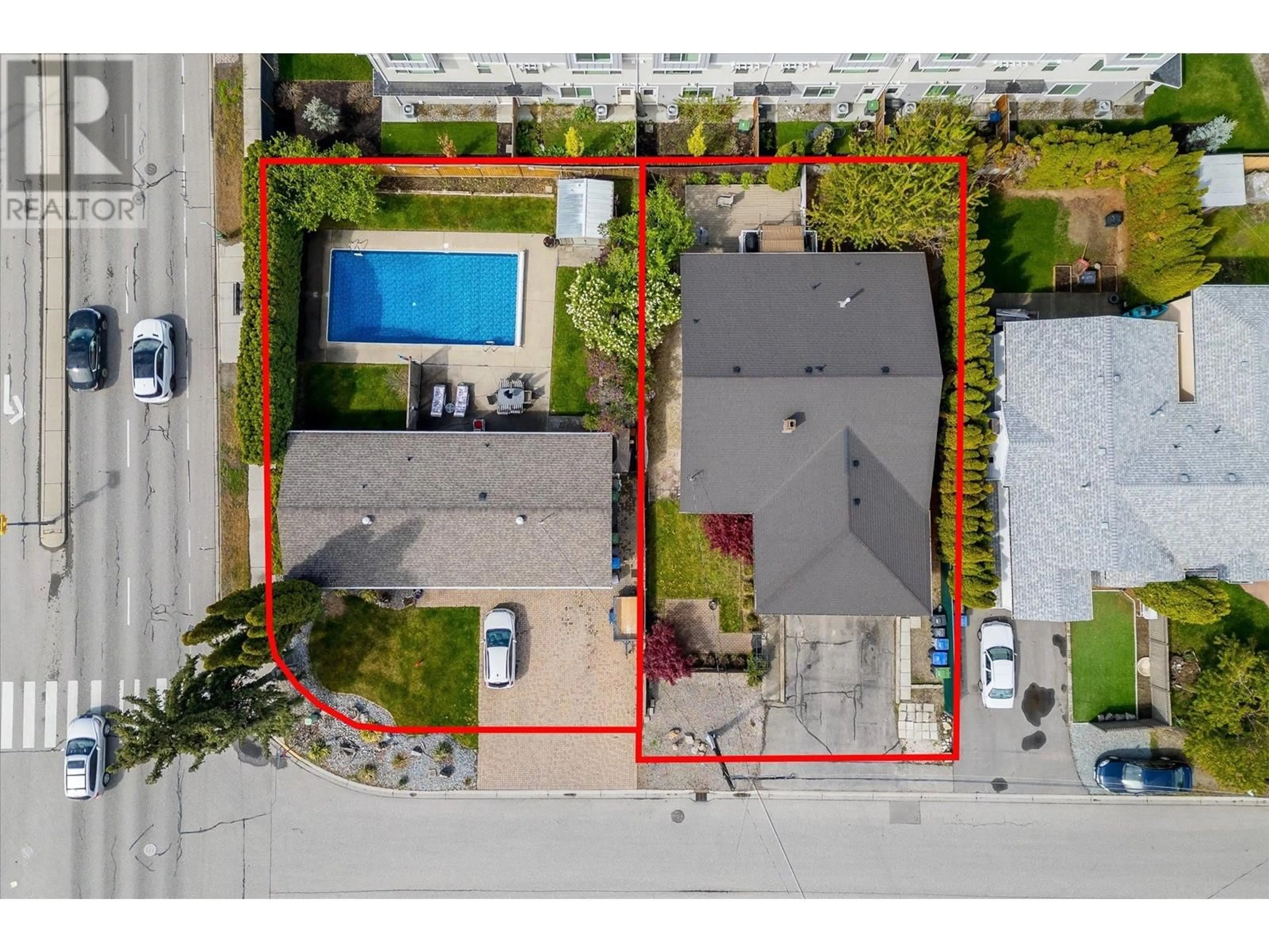 A pic from outside/outdoor area/front of a property/back of a property/a pic from drone, street for 2030 WILKINSON STREET, Kelowna British Columbia V1Y3Z8