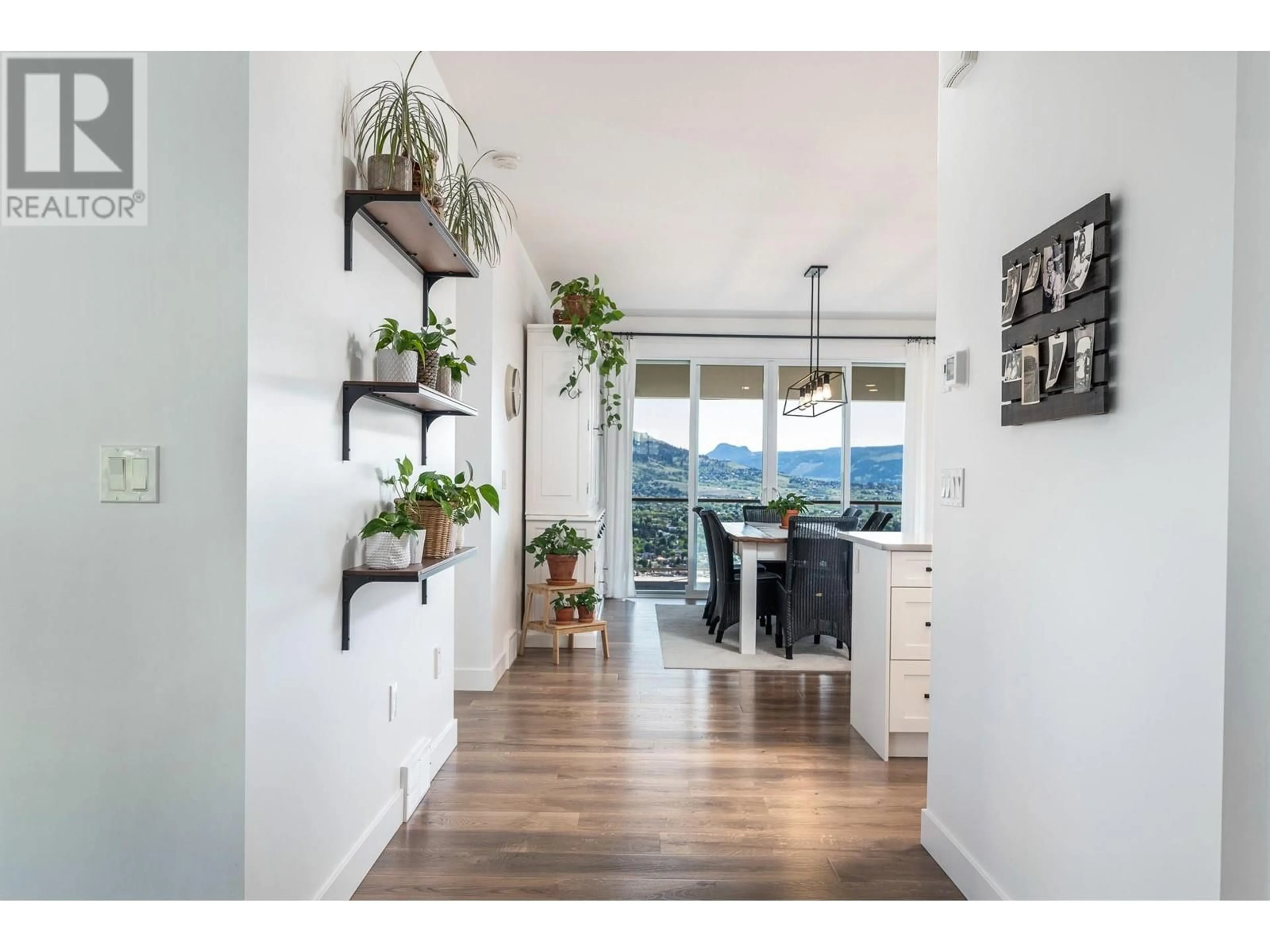 Indoor entryway for 5138 TURTLE POND PLACE, Vernon British Columbia V1T9Y2