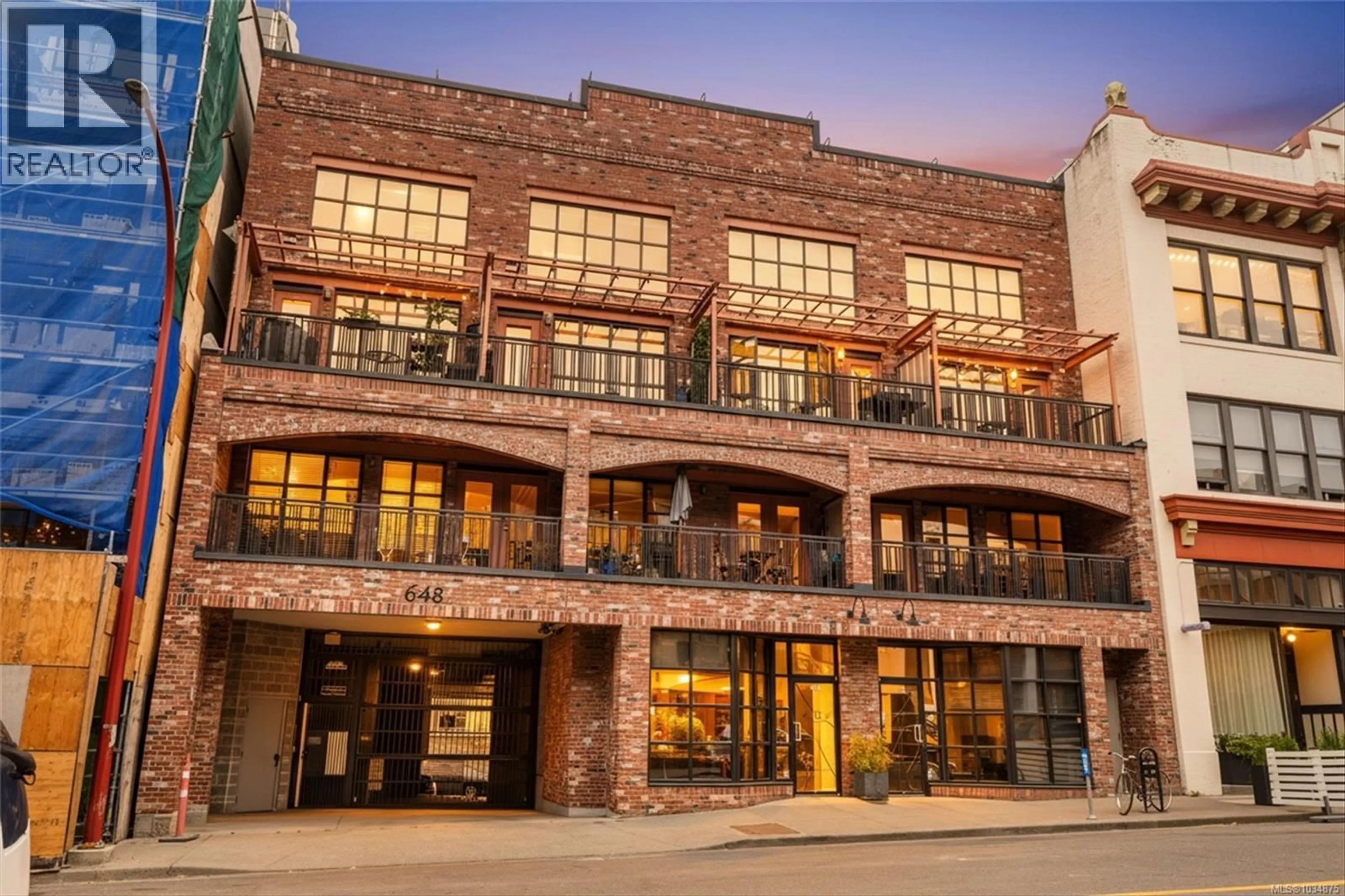 Patio, building for 305 - 648 HERALD STREET, Victoria British Columbia V8W1S7