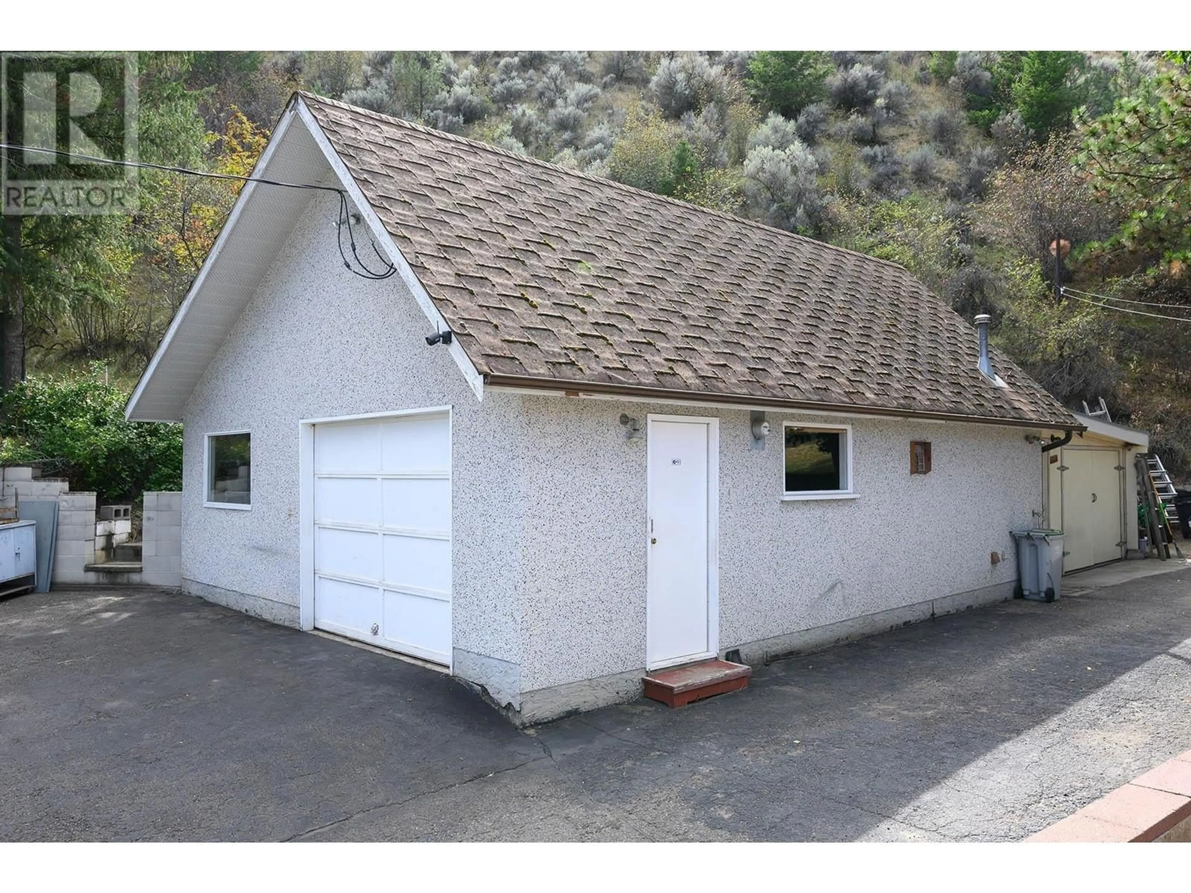 Indoor garage for 357 RIDGE ROAD, Kamloops British Columbia V2C4Y9