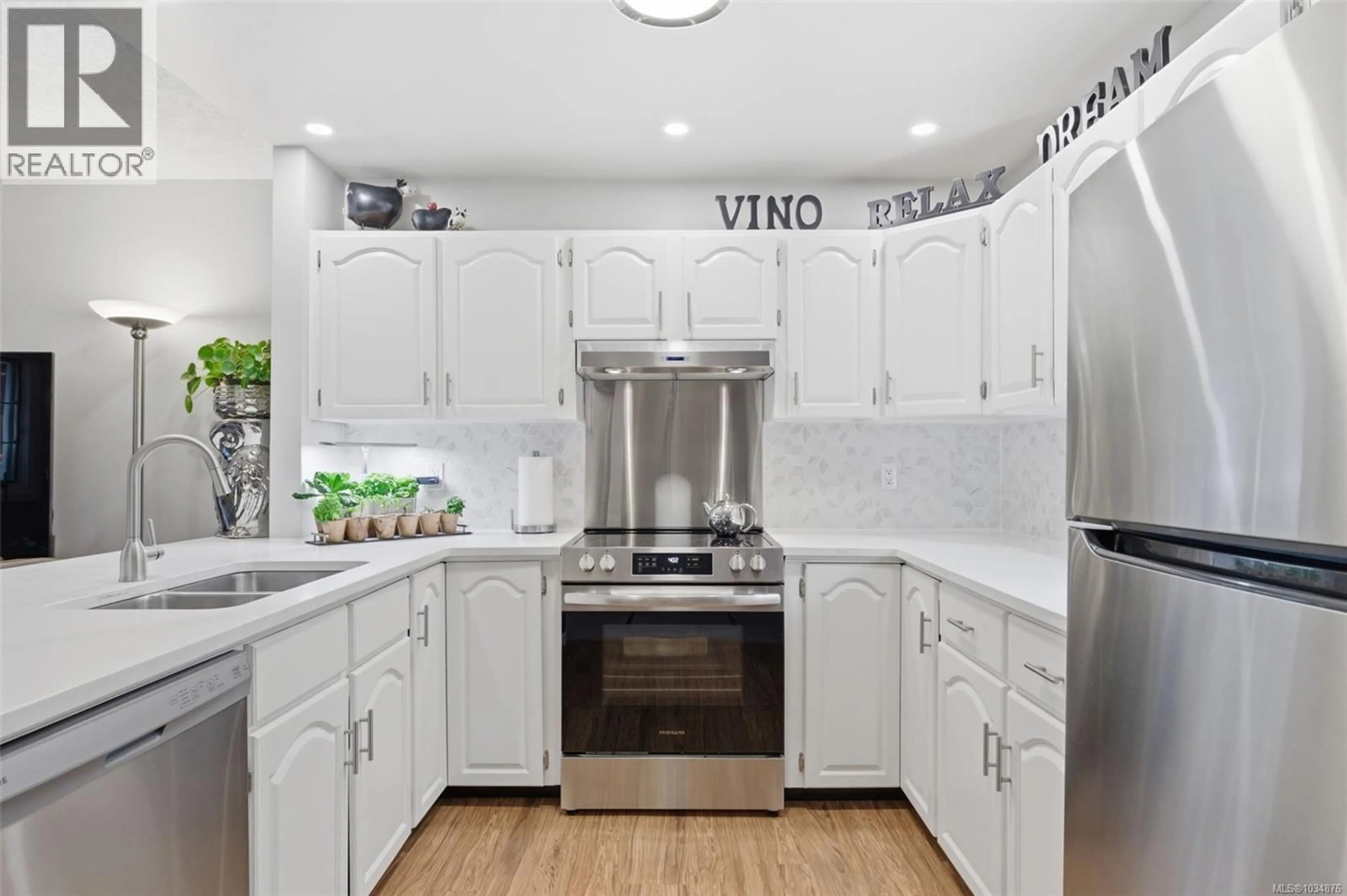 Unknown for 1409 YALE STREET, Oak Bay British Columbia V8S5K6