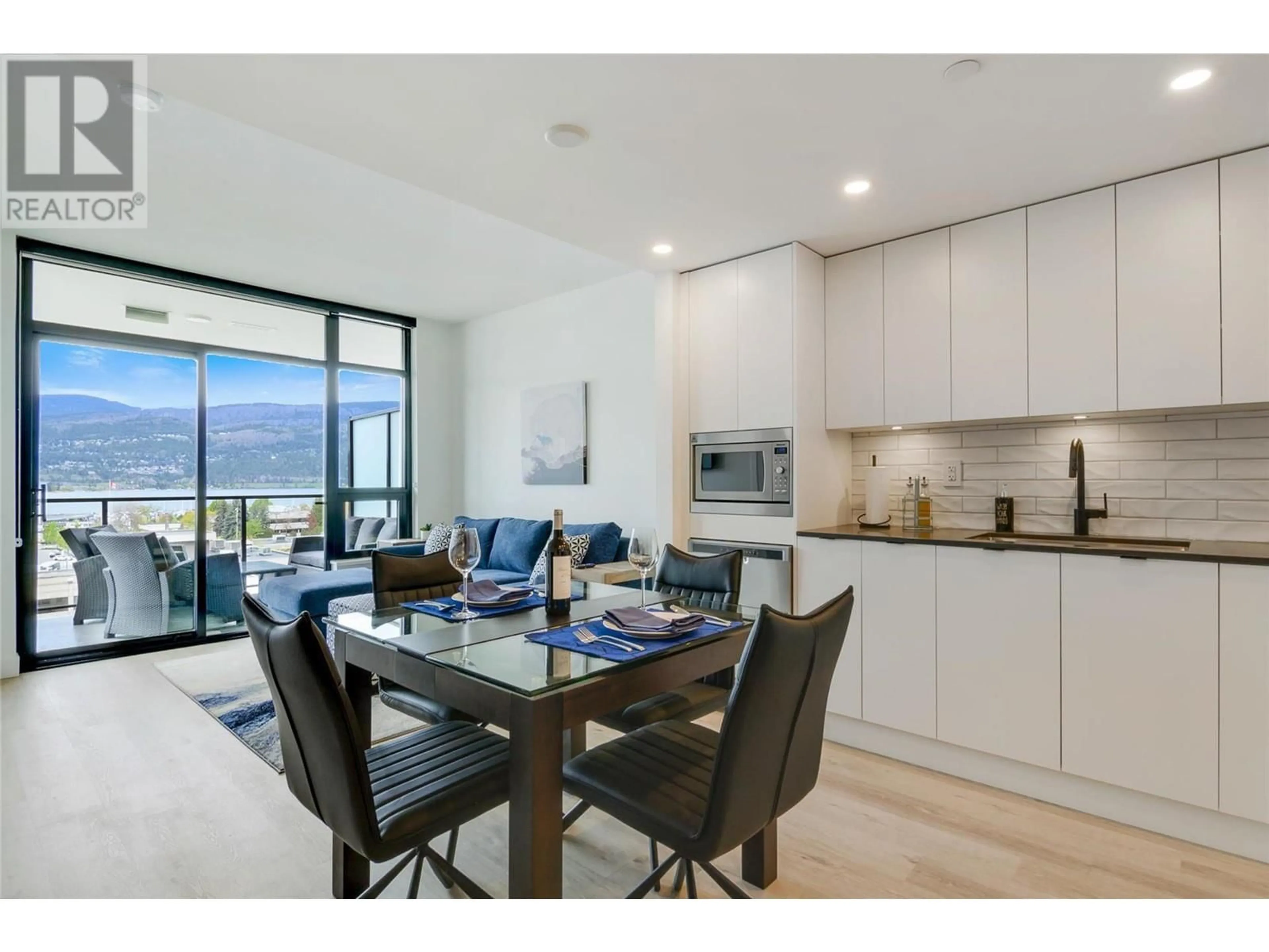 Open concept kitchen, ceramic/tile floor for 806 - 1471 ST. PAUL STREET, Kelowna British Columbia V4V0K7