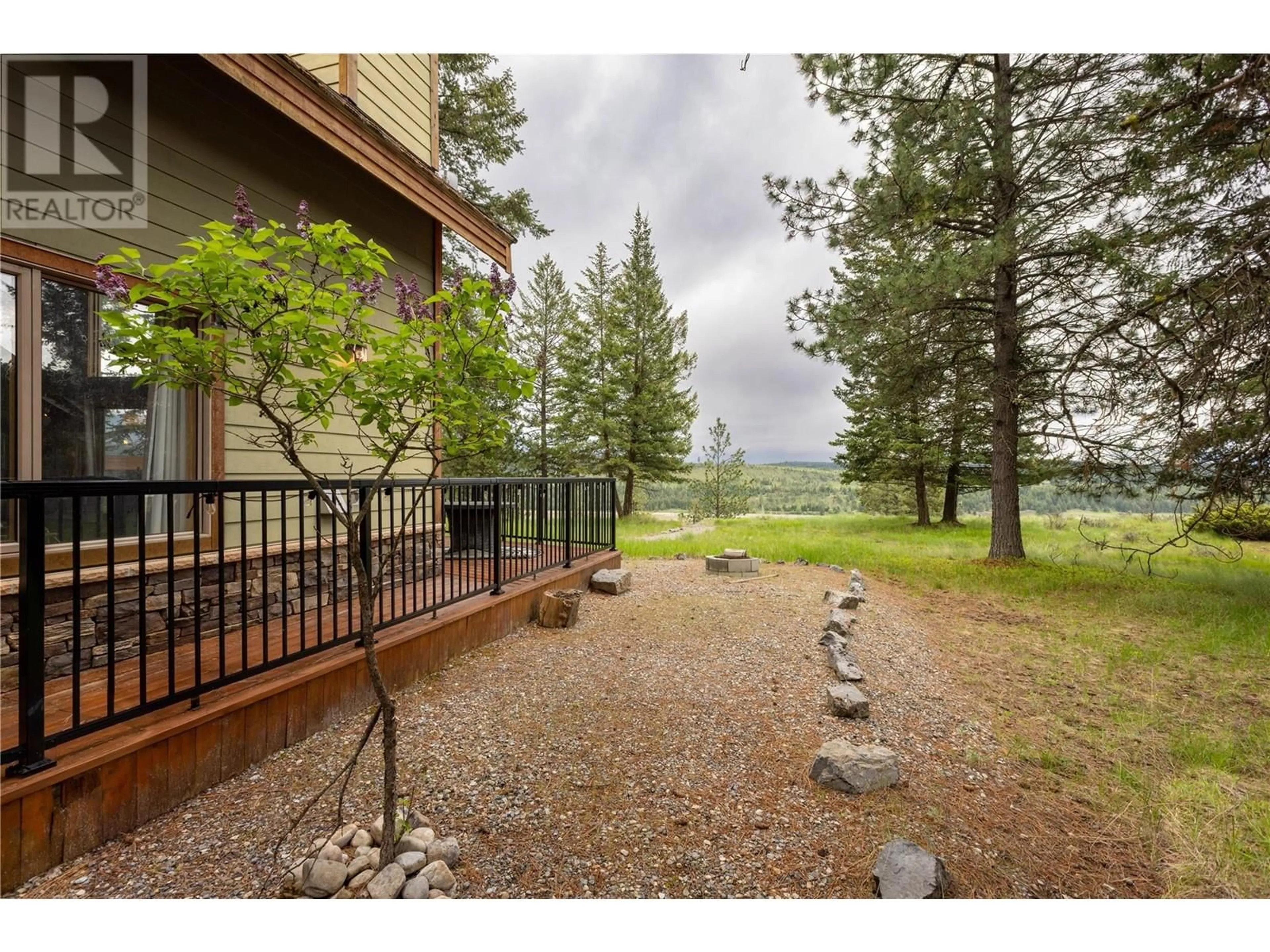 Patio, water/lake/river/ocean view for 30 - 6674 WARDNER-KIKOMUN ROAD, Wardner British Columbia V0B2J0