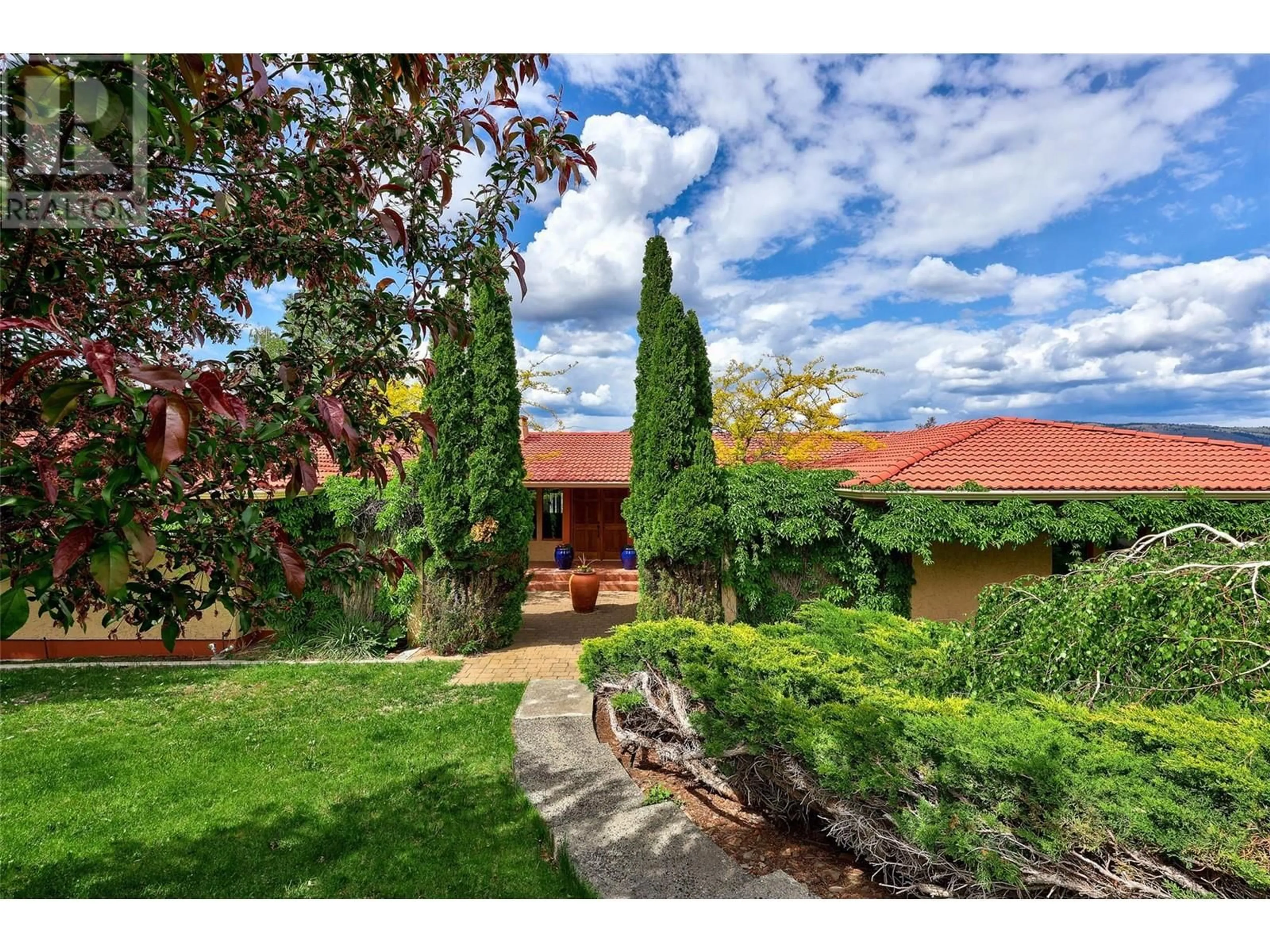 A pic from outside/outdoor area/front of a property/back of a property/a pic from drone, unknown for 1446 ROSE HILL ROAD, Kamloops British Columbia V2E1L4