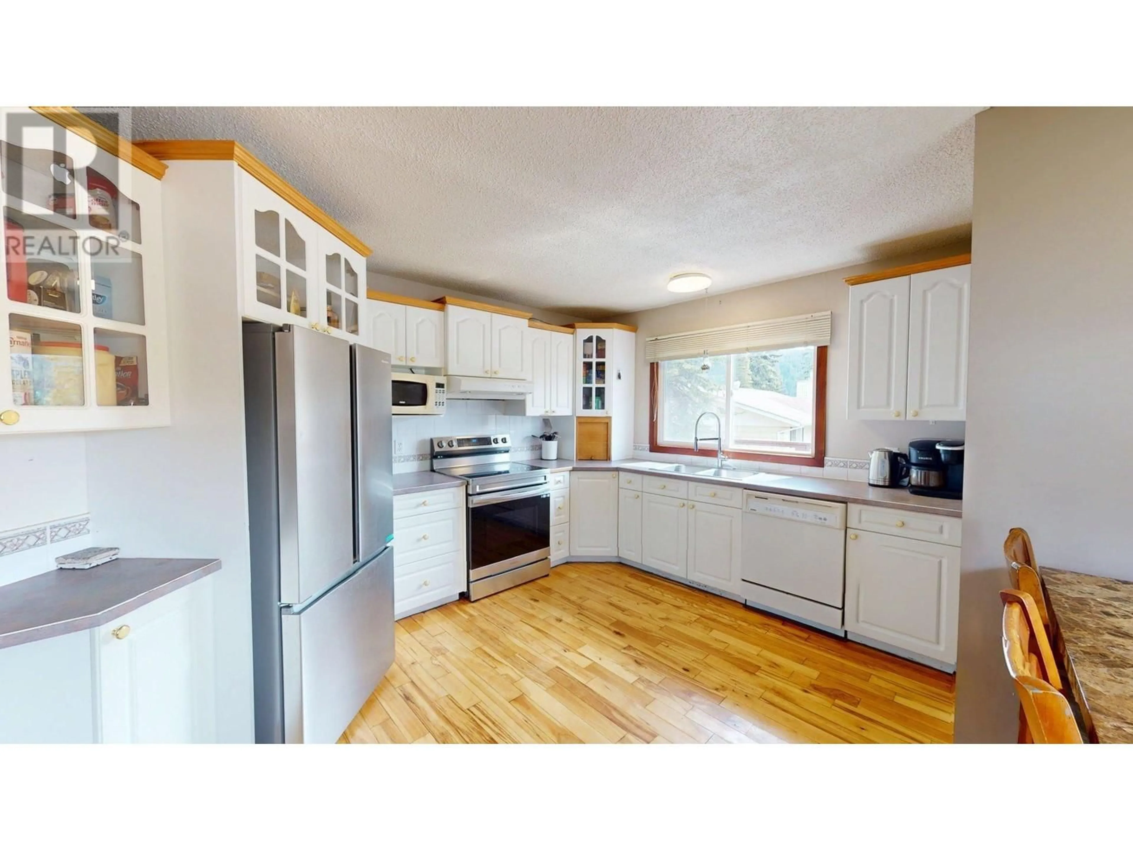 Standard kitchen, unknown for 1336 ALPINE DRIVE, Elkford British Columbia V0B1H0