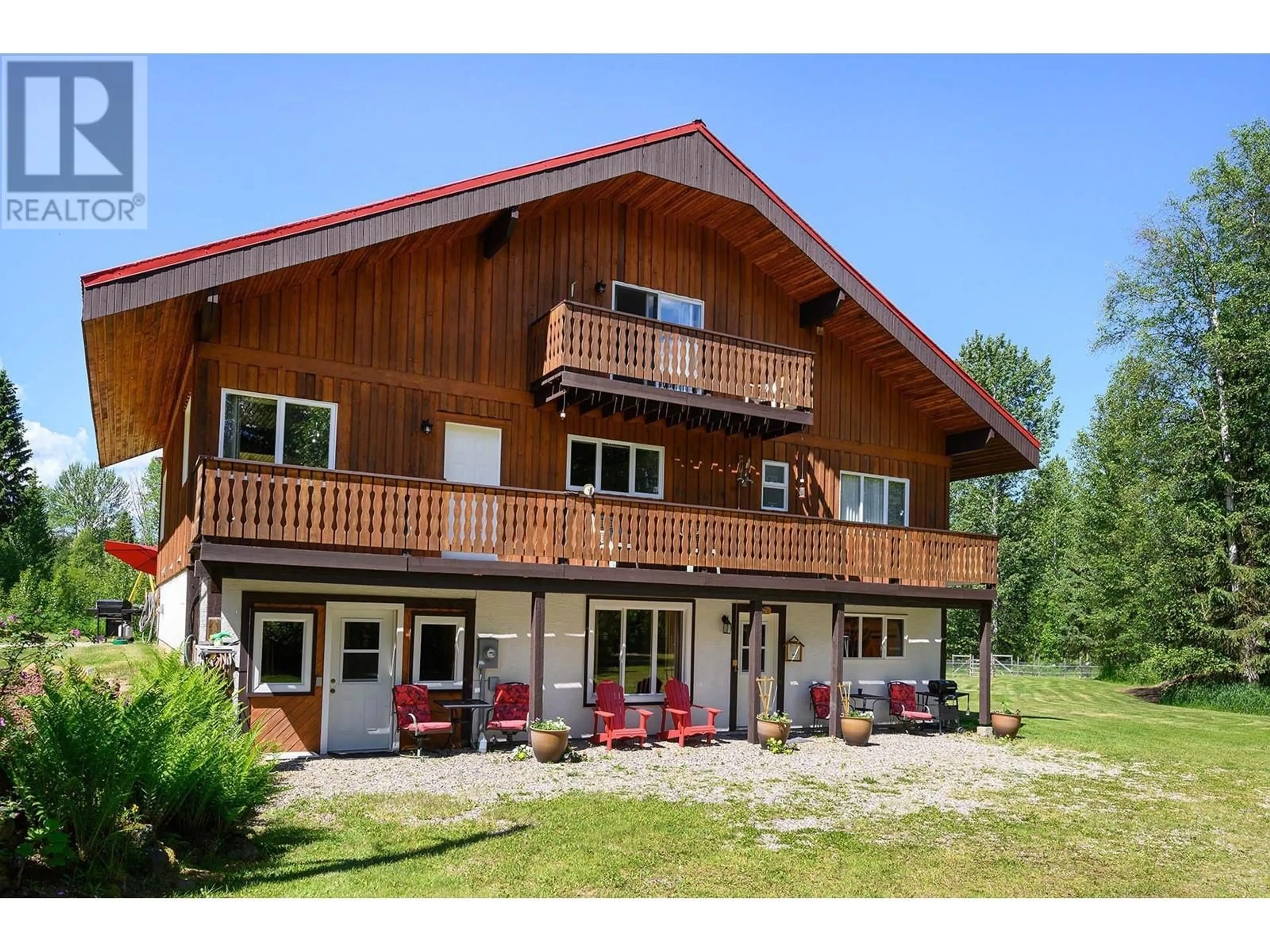 Patio, building for 5305 CLEARWATER VALLEY ROAD, Clearwater British Columbia V0E1N1