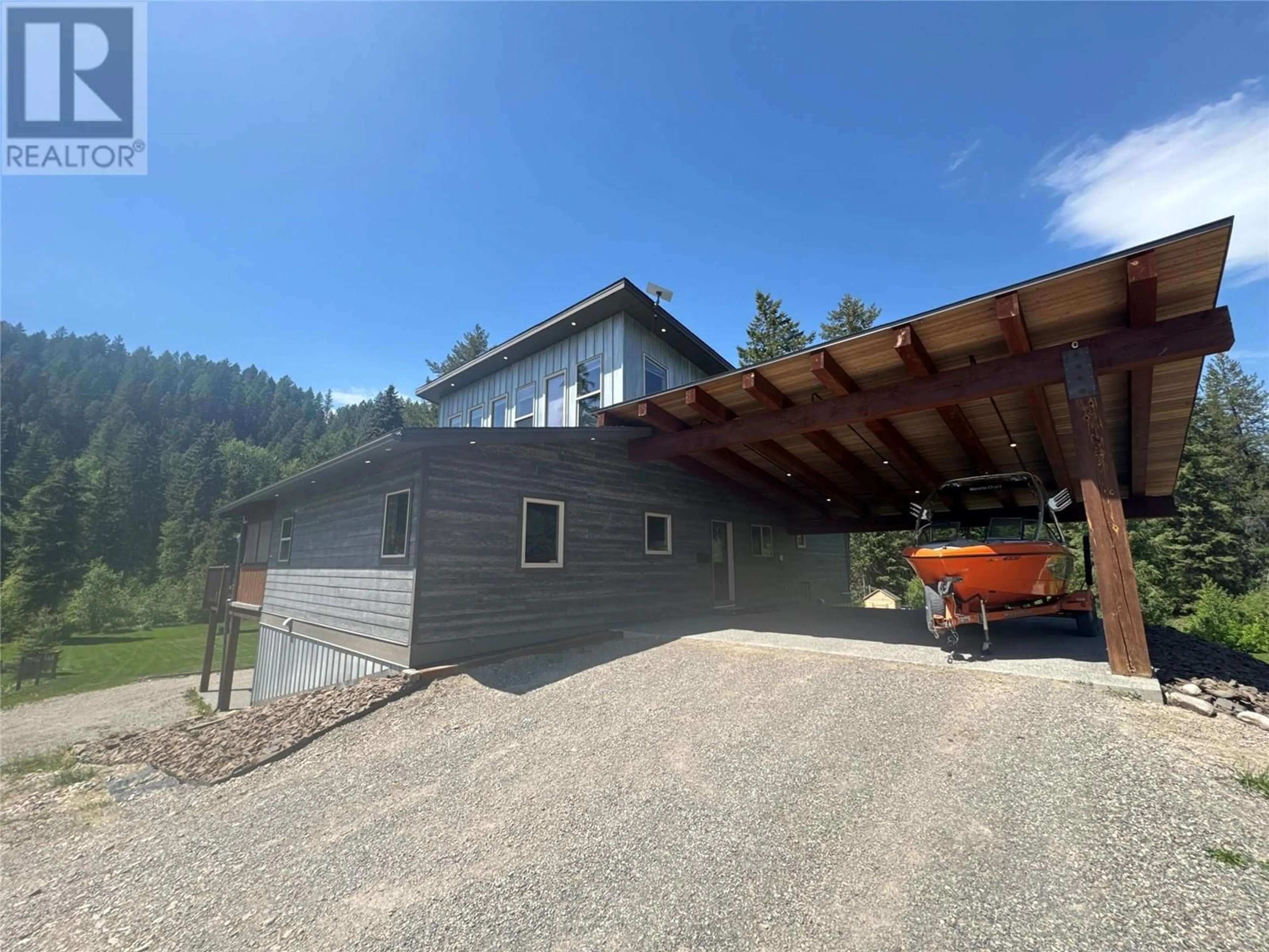 Indoor garage for 7717 JAFFRAY-BAYNES LAKE RD ROAD, Jaffray British Columbia V0B1T0