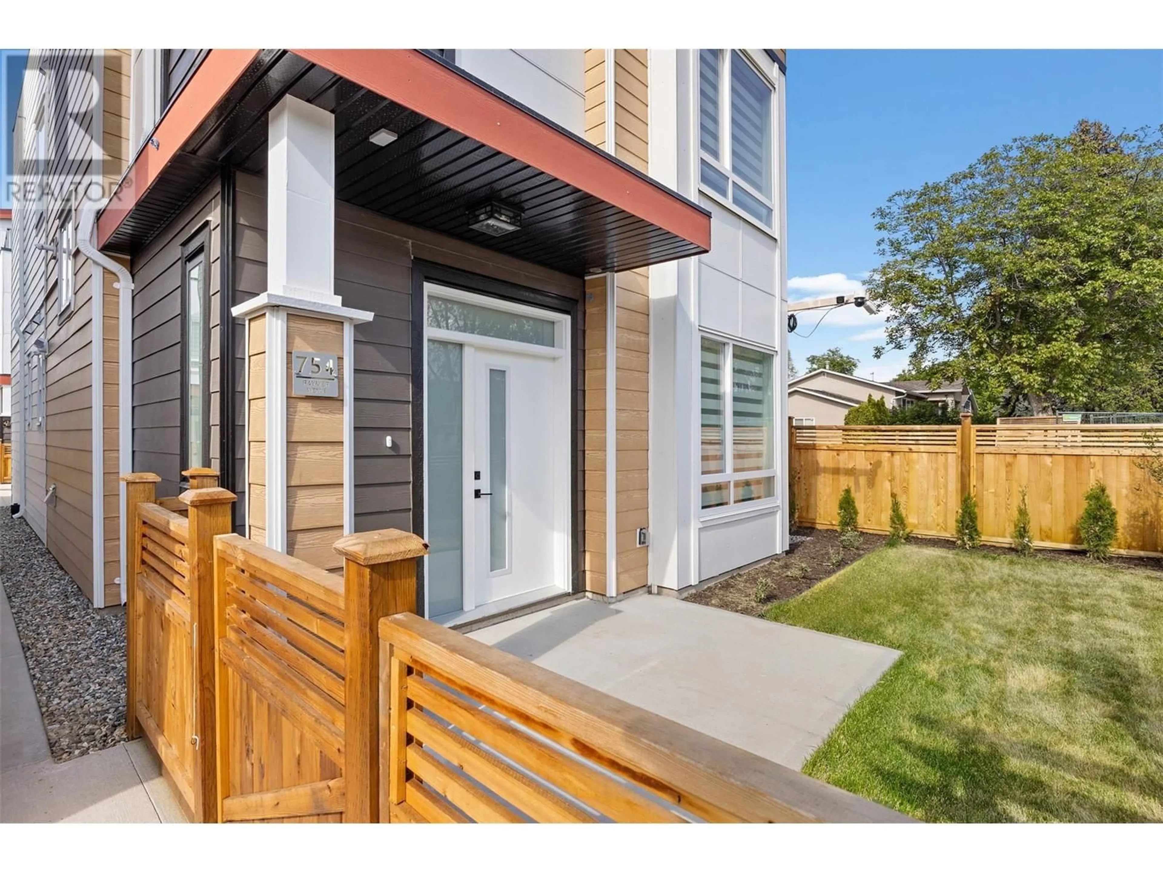 Unknown for 754 RAYMER AVENUE, Kelowna British Columbia V1Y4Z8