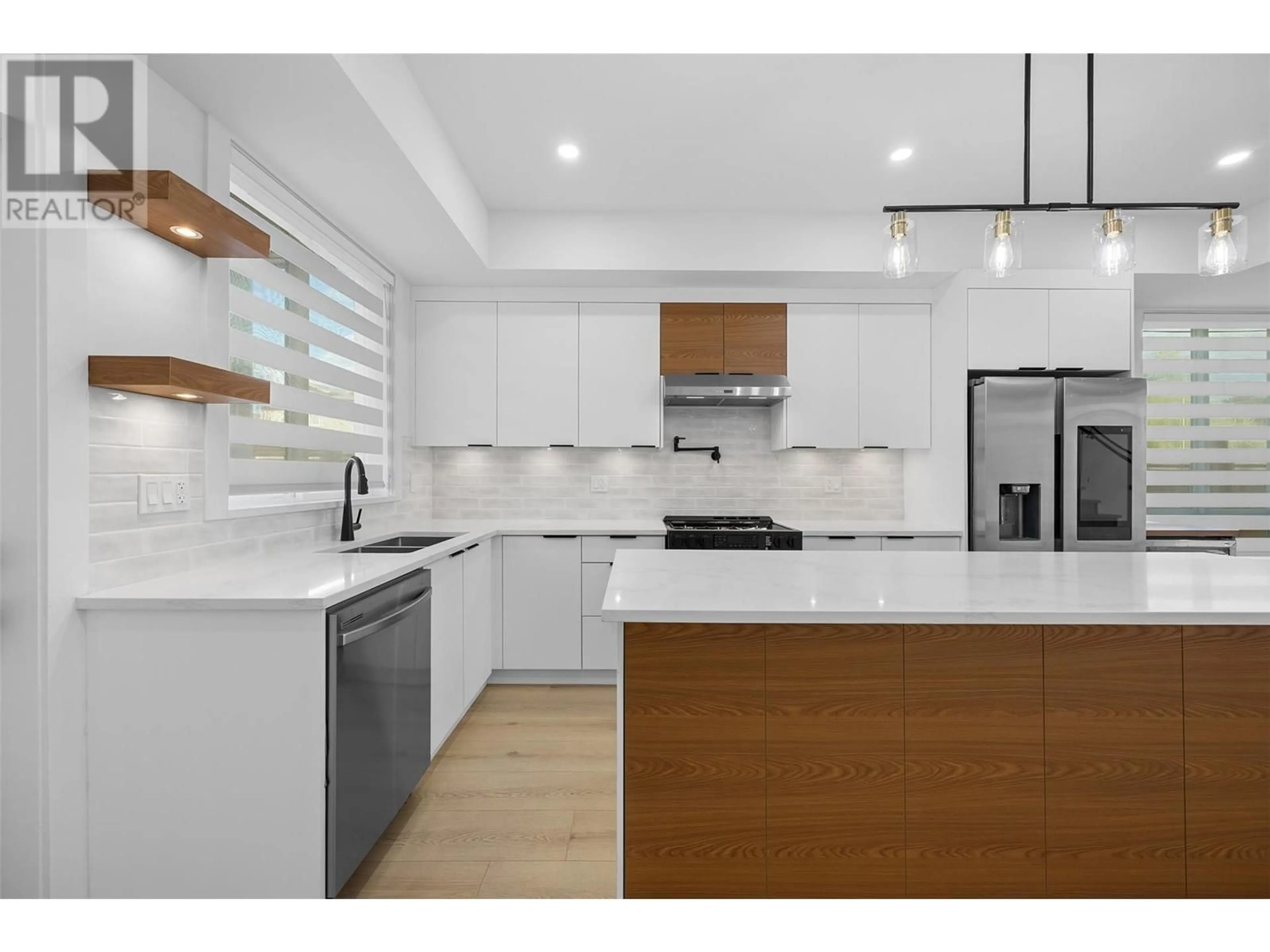 Open concept kitchen, unknown for 754 RAYMER AVENUE, Kelowna British Columbia V1Y4Z8