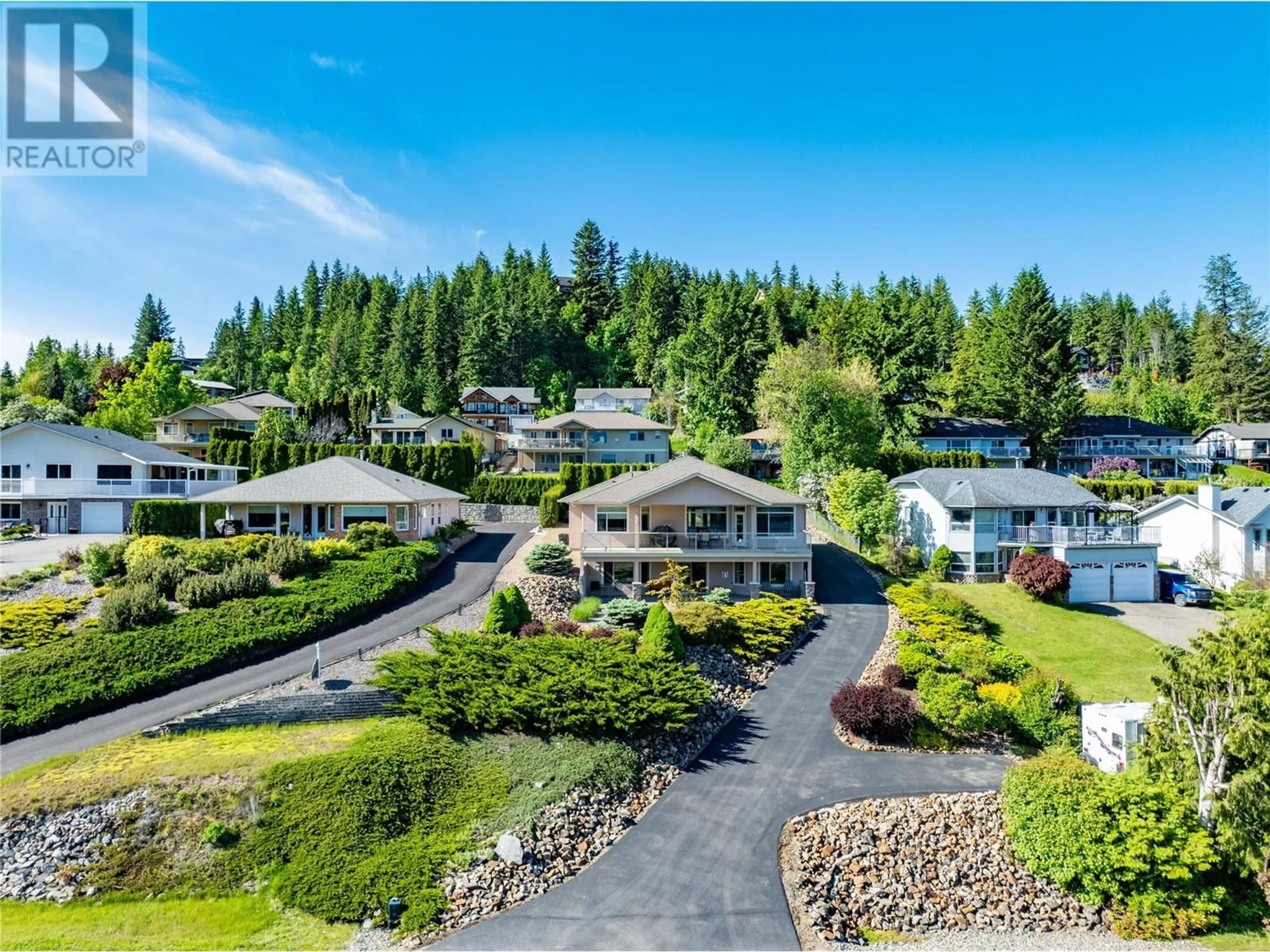 A pic from outside/outdoor area/front of a property/back of a property/a pic from drone, mountain view for 2390 TAMERAC TERRACE, Sorrento British Columbia V0E2W2
