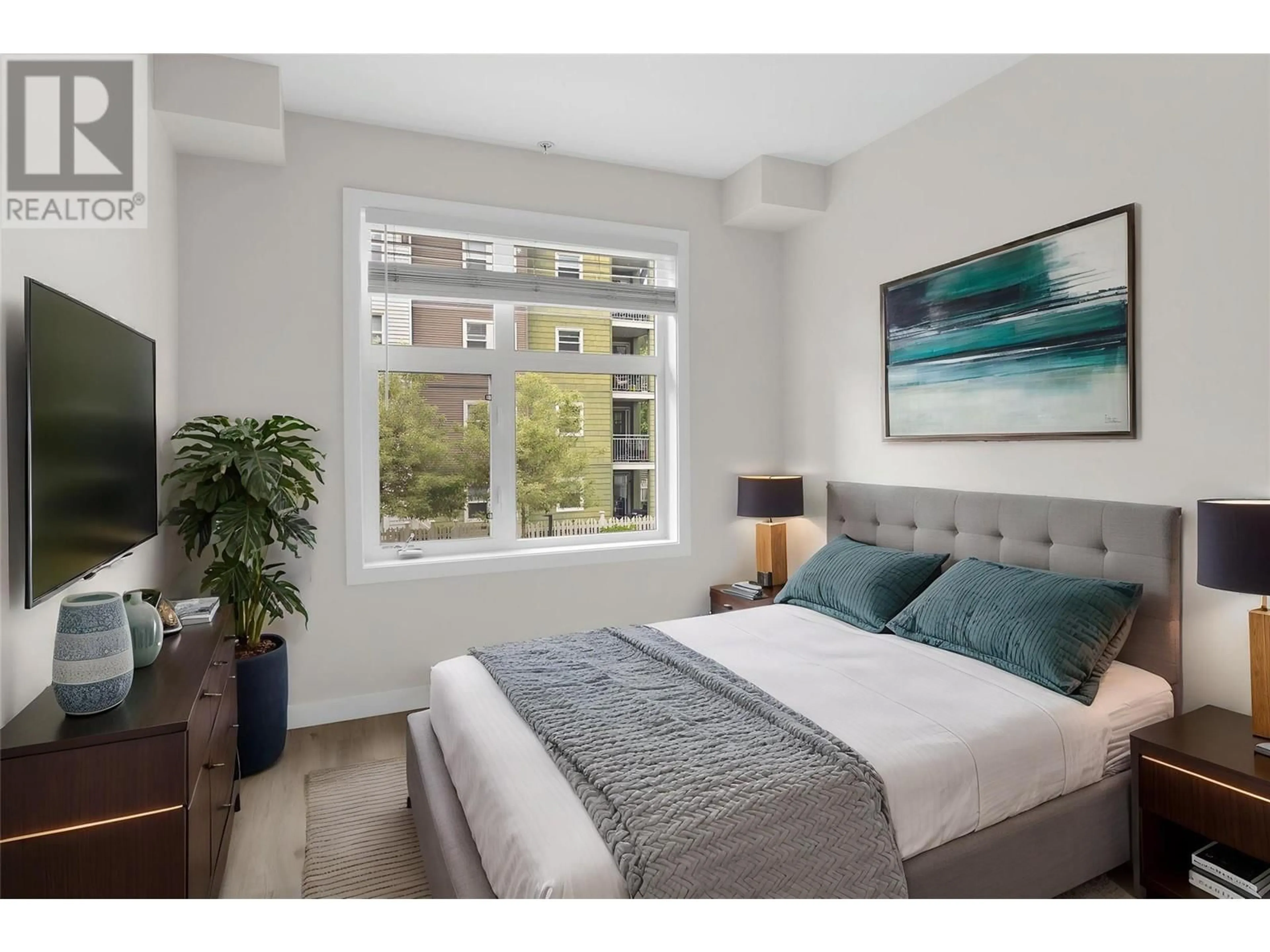 Bedroom with bed, unknown for 215 - 533 YATES ROAD, Kelowna British Columbia V1V2T7