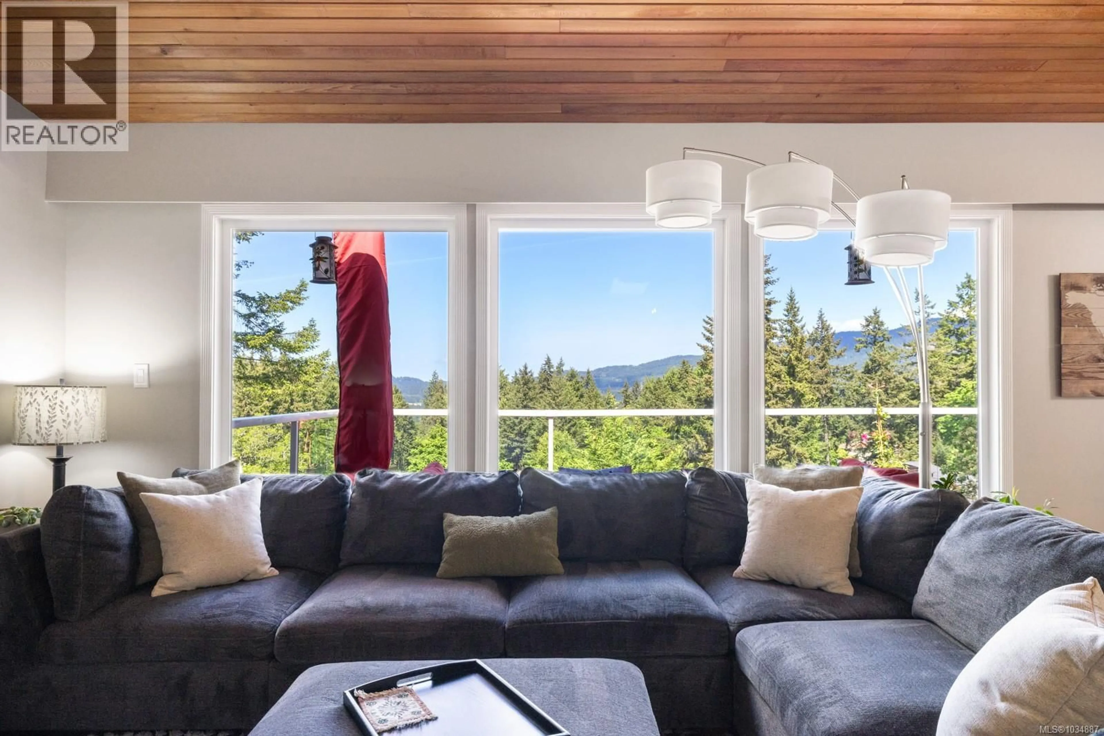 Living room with furniture, unknown for 1415 KINGSVIEW ROAD, Duncan British Columbia V9L5P1