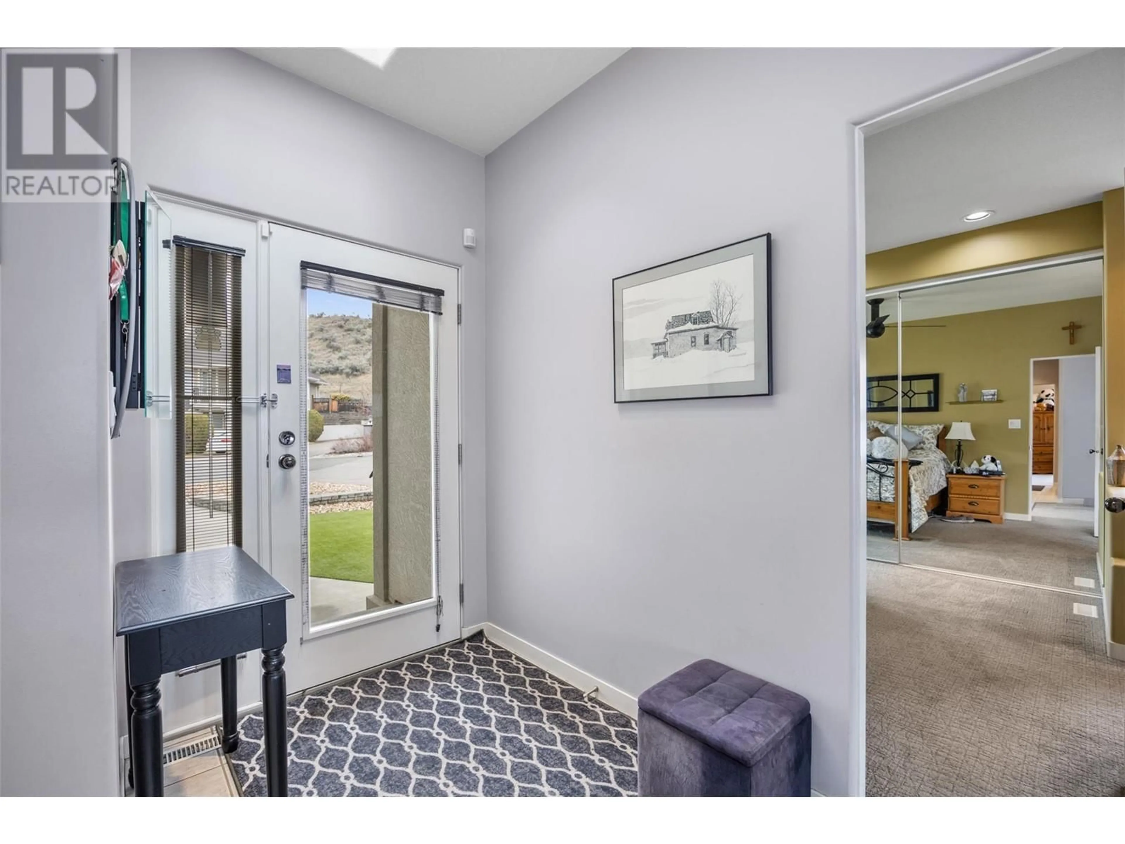 Indoor entryway for 33 - 1651 VALLEYVIEW DRIVE, Kamloops British Columbia V2C0A4