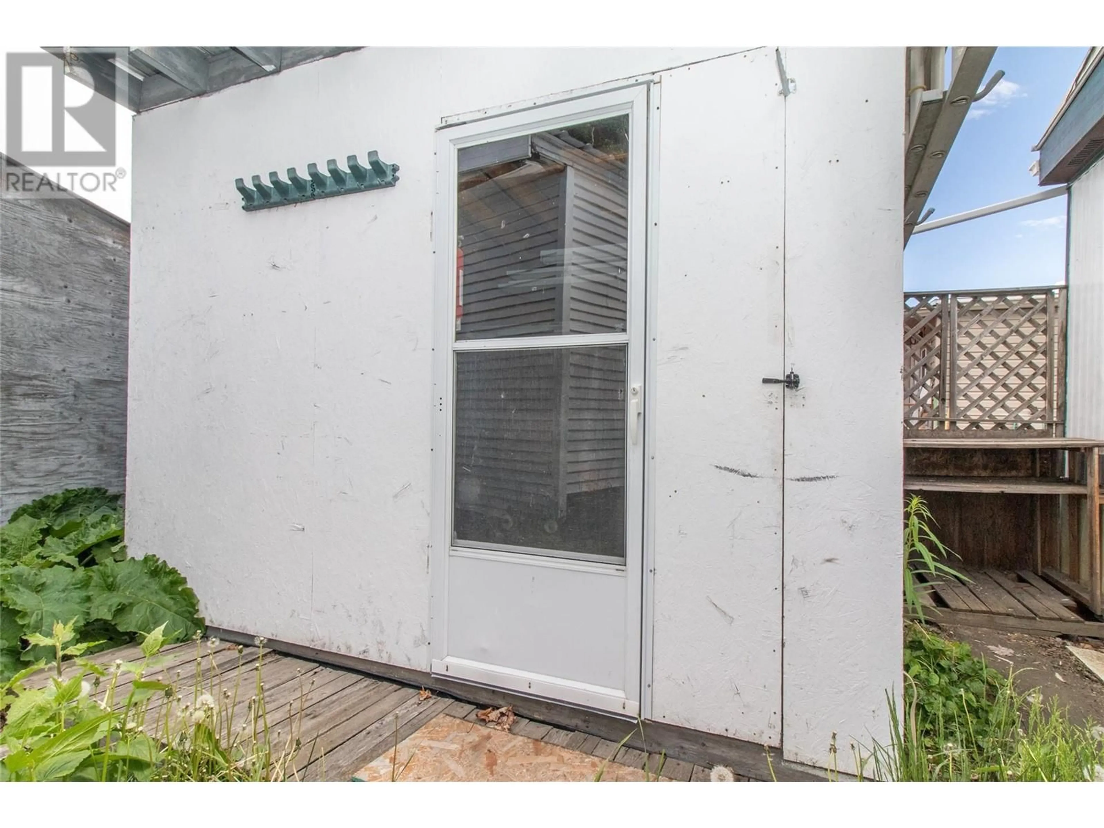 Shed for 39 - 3745 LAKESHORE ROAD, Kelowna British Columbia V1W3K4