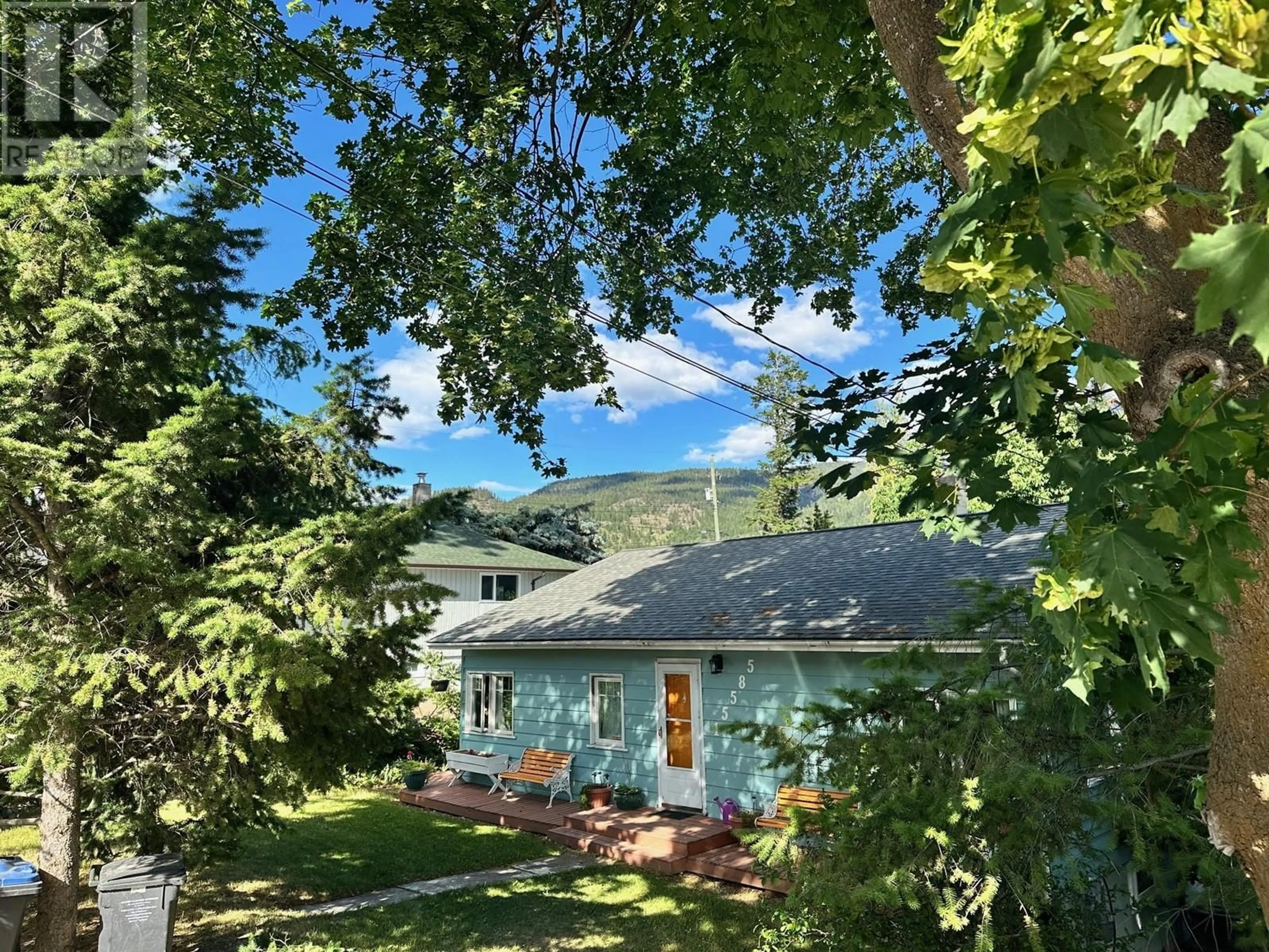 A pic from outside/outdoor area/front of a property/back of a property/a pic from drone, mountain view for 15585 GREENHOW ROAD, Oyama British Columbia V4V2E7