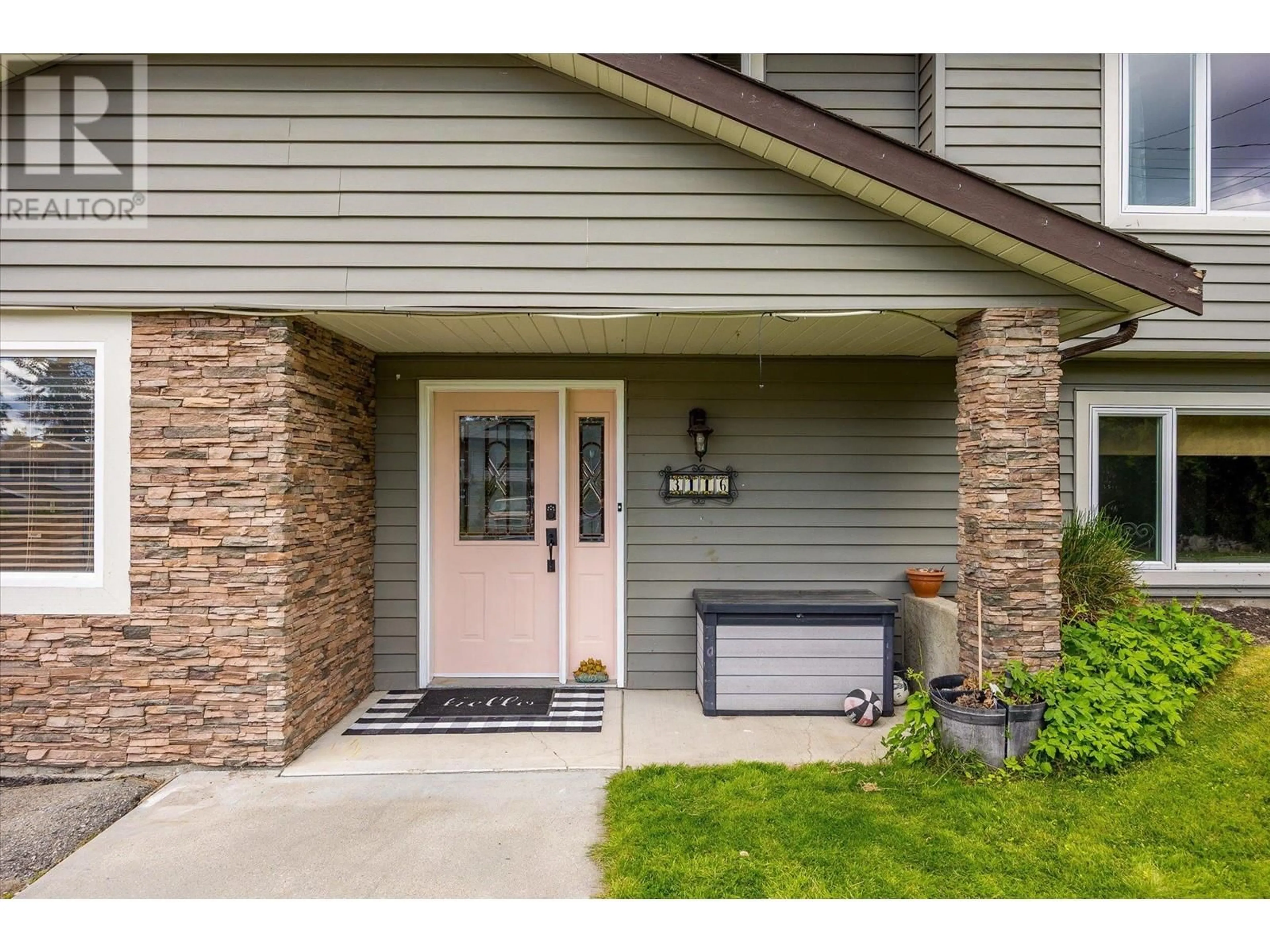 Indoor entryway for 3116 WEBBER ROAD, West Kelowna British Columbia V4T1E7
