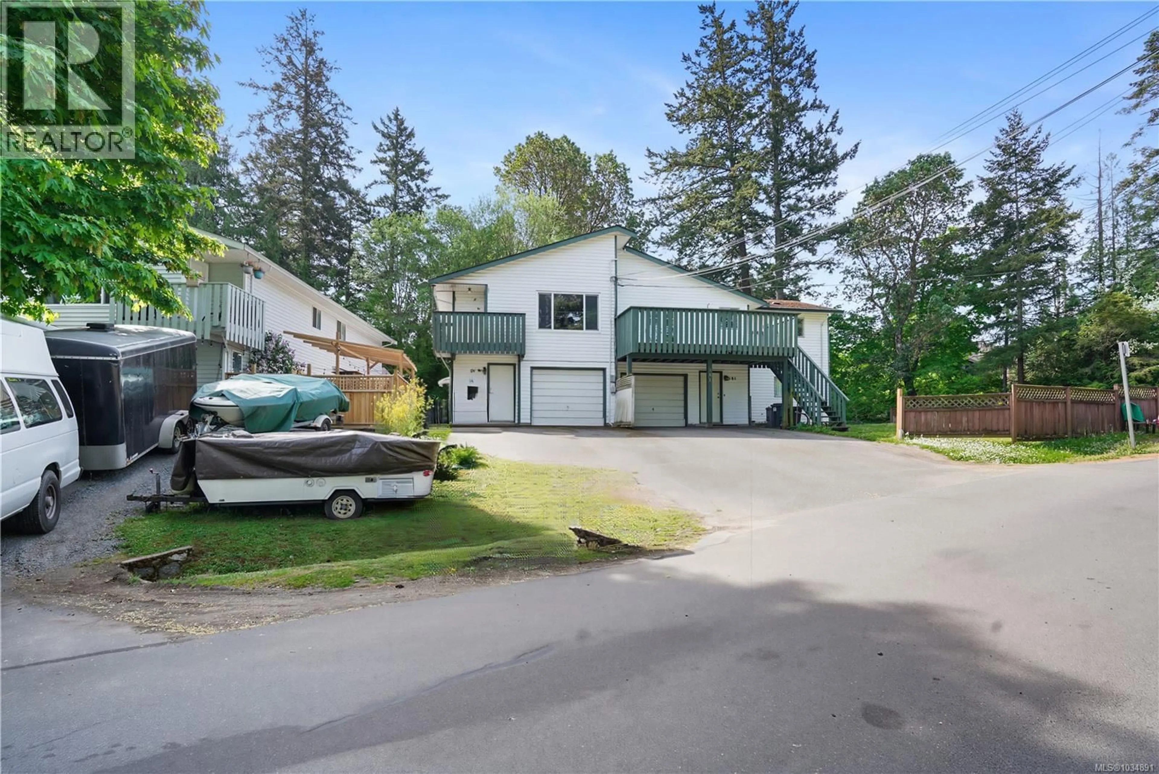 A pic from outside/outdoor area/front of a property/back of a property/a pic from drone, street for 379 KISLINGBURY LANE, View Royal British Columbia V9B5R2