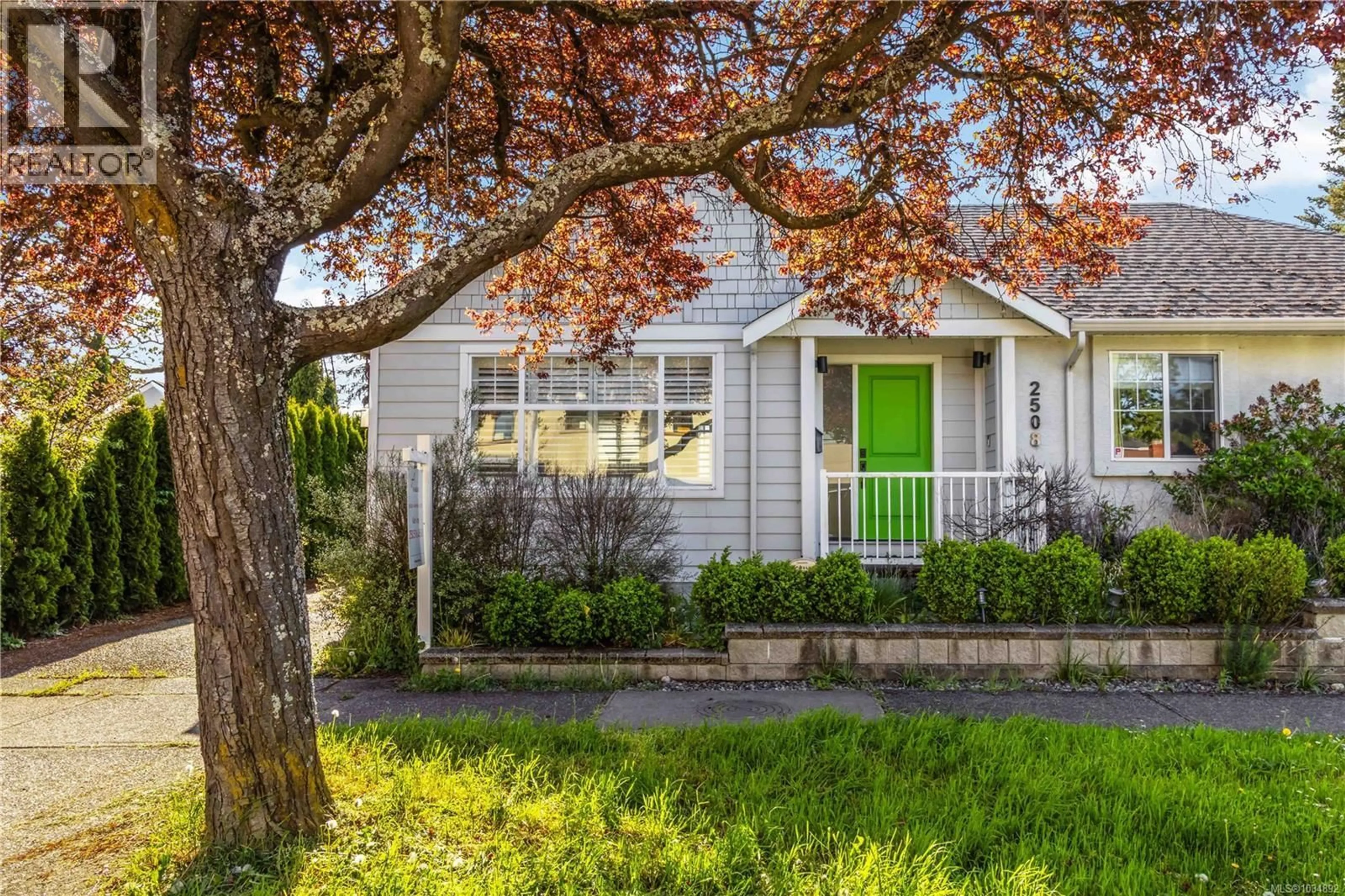 Home with vinyl exterior material, street for 2508 SHAKESPEARE STREET, Victoria British Columbia V8R4G5