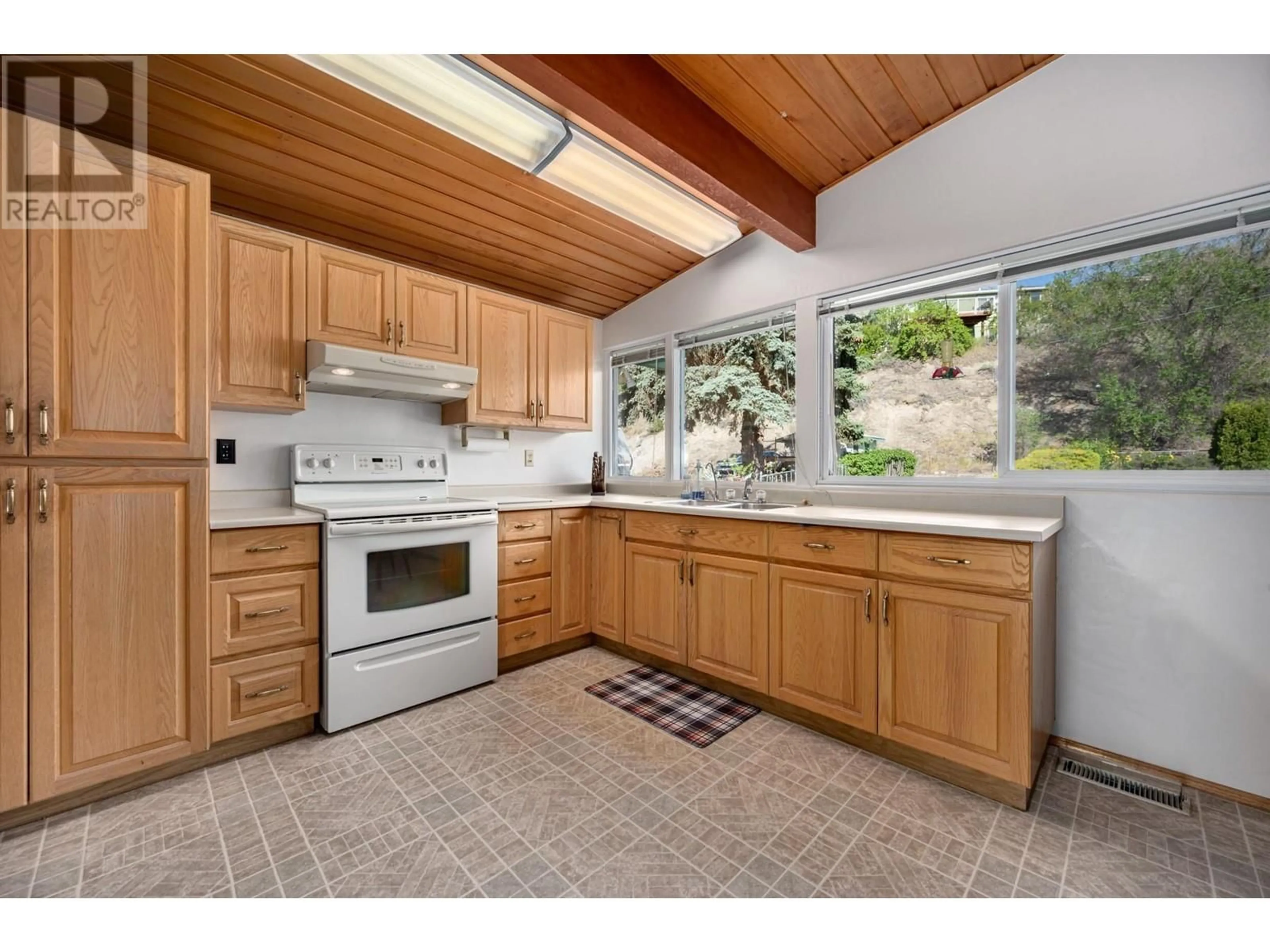Standard kitchen, ceramic/tile floor for 405 MACLEOD LANE, Ashcroft British Columbia V0K1A0