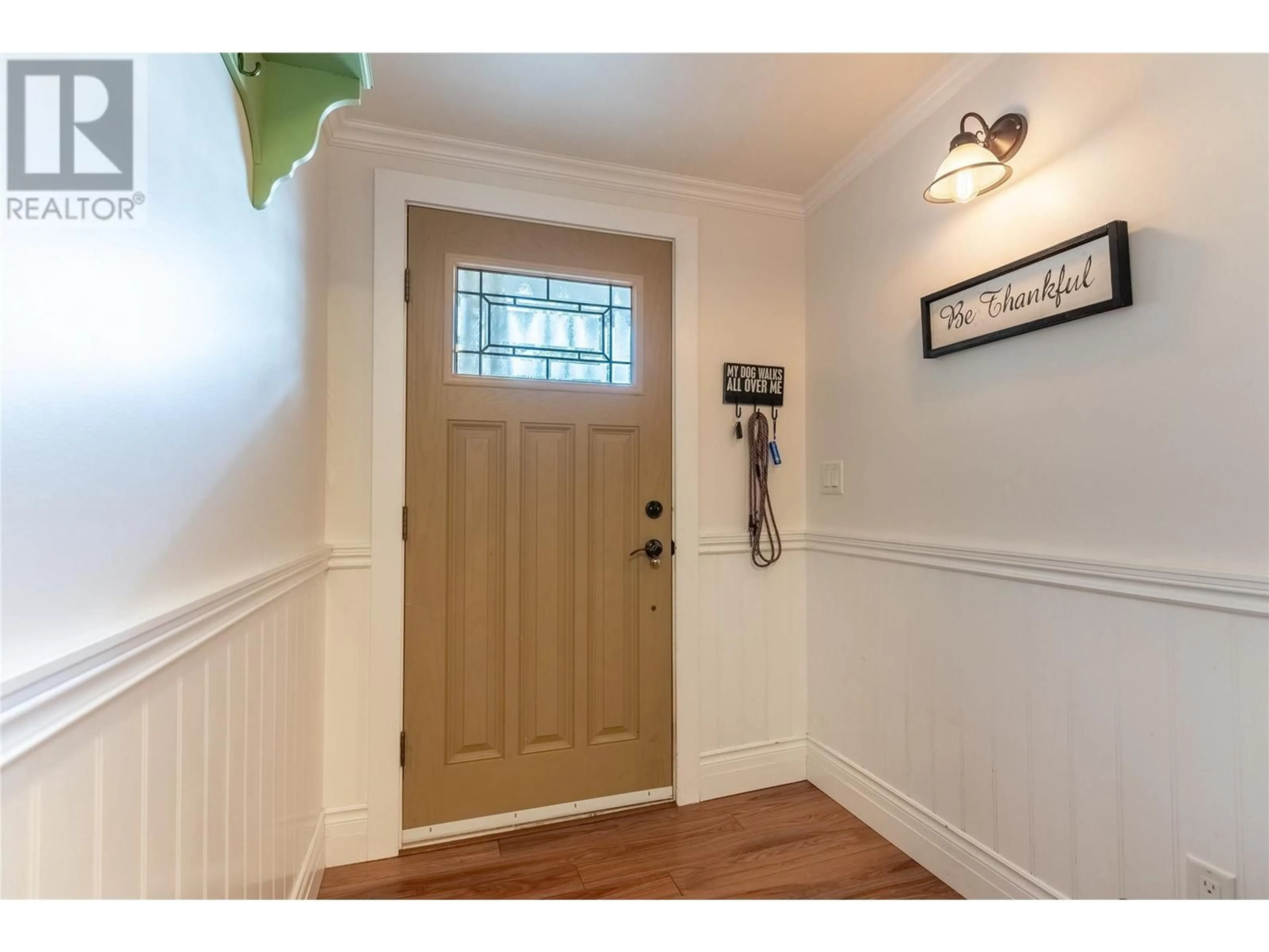 Indoor entryway for 9 JADE COURT, Logan Lake British Columbia V0K1W0