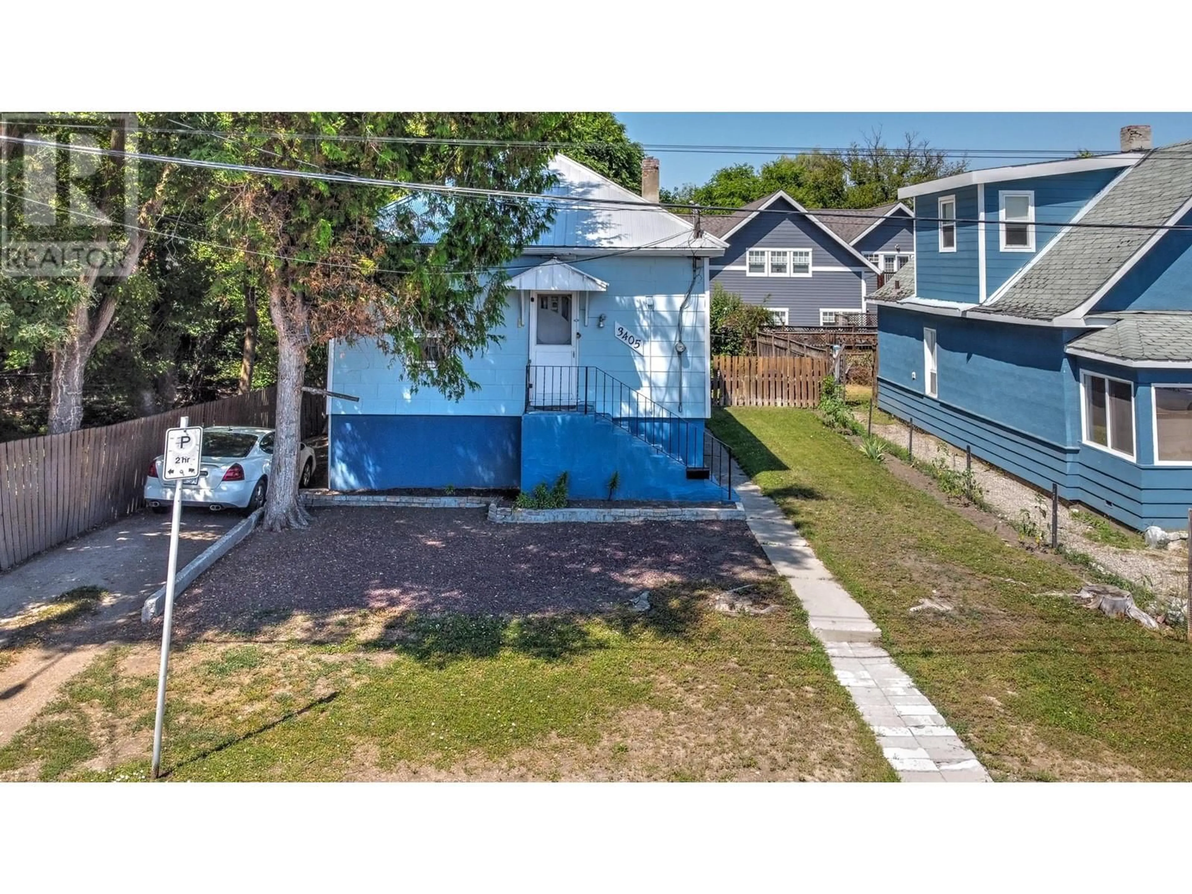 A pic from outside/outdoor area/front of a property/back of a property/a pic from drone, street for 3405 33 AVENUE, Vernon British Columbia V1T2P2