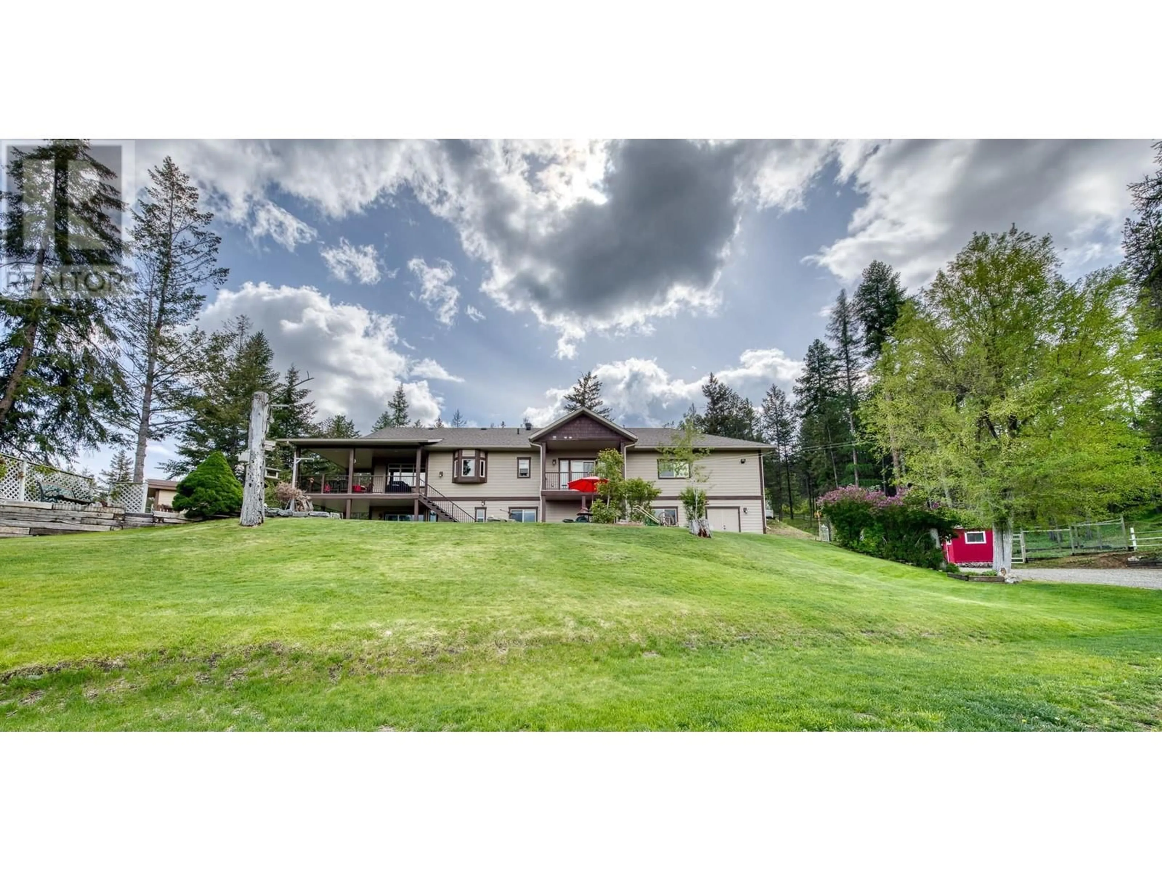 A pic from outside/outdoor area/front of a property/back of a property/a pic from drone, unknown for 3749 SILVER SPRING DRIVE, Cranbrook British Columbia V1C6X8