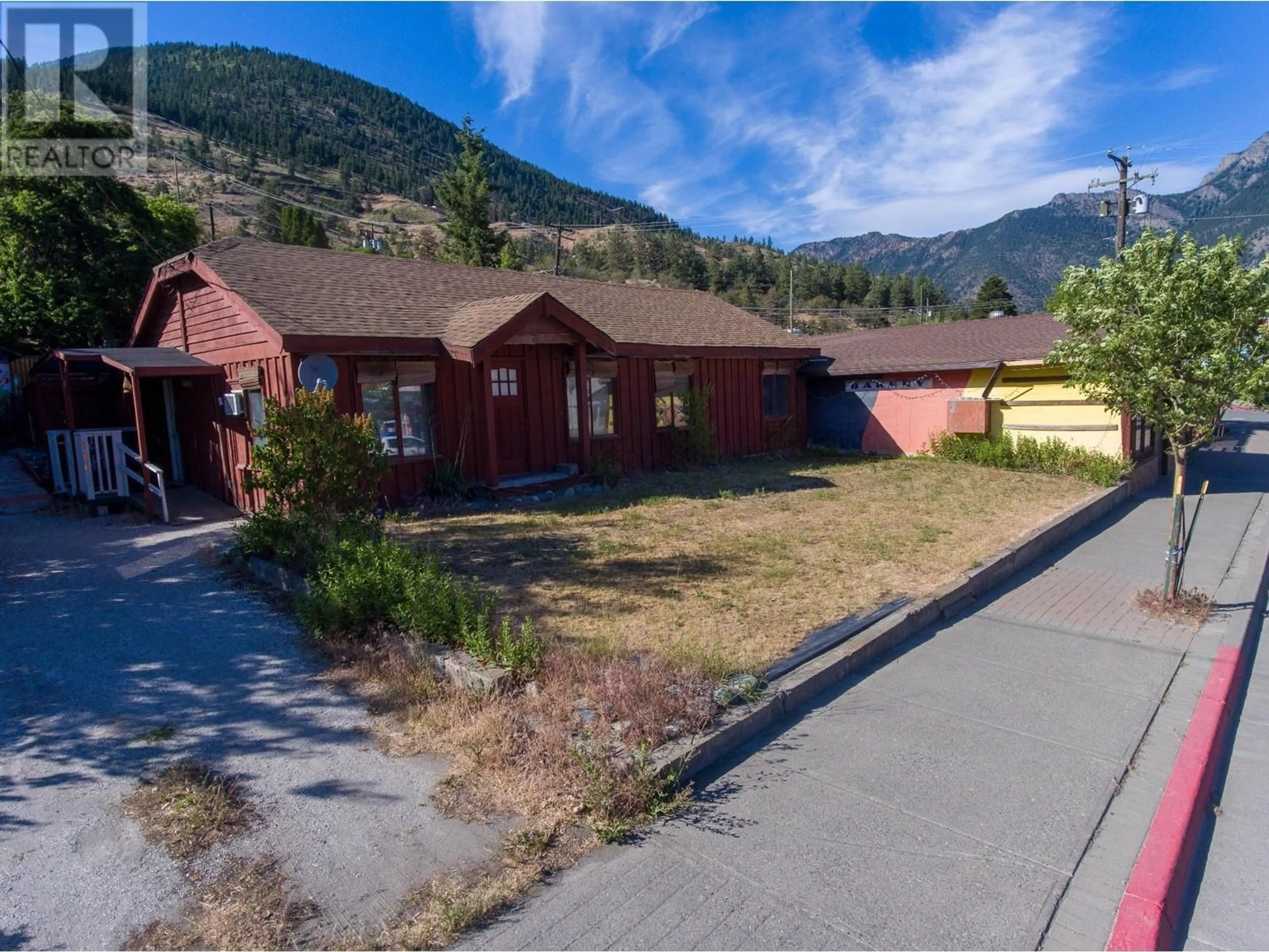 A pic from outside/outdoor area/front of a property/back of a property/a pic from drone, mountain view for 705 MAIN STREET, Lillooet British Columbia V0K1V0