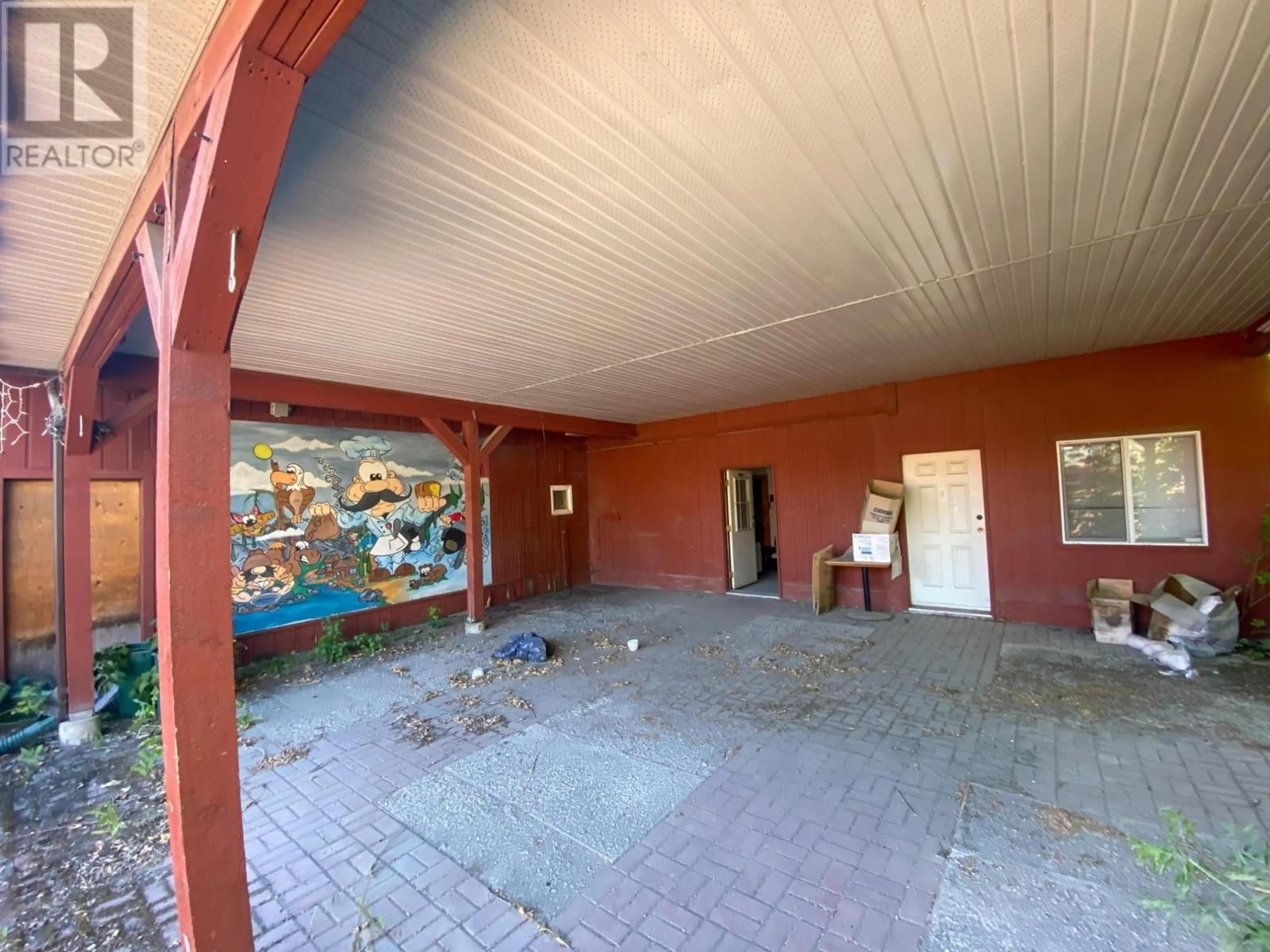Indoor foyer for 705 MAIN STREET, Lillooet British Columbia V0K1V0