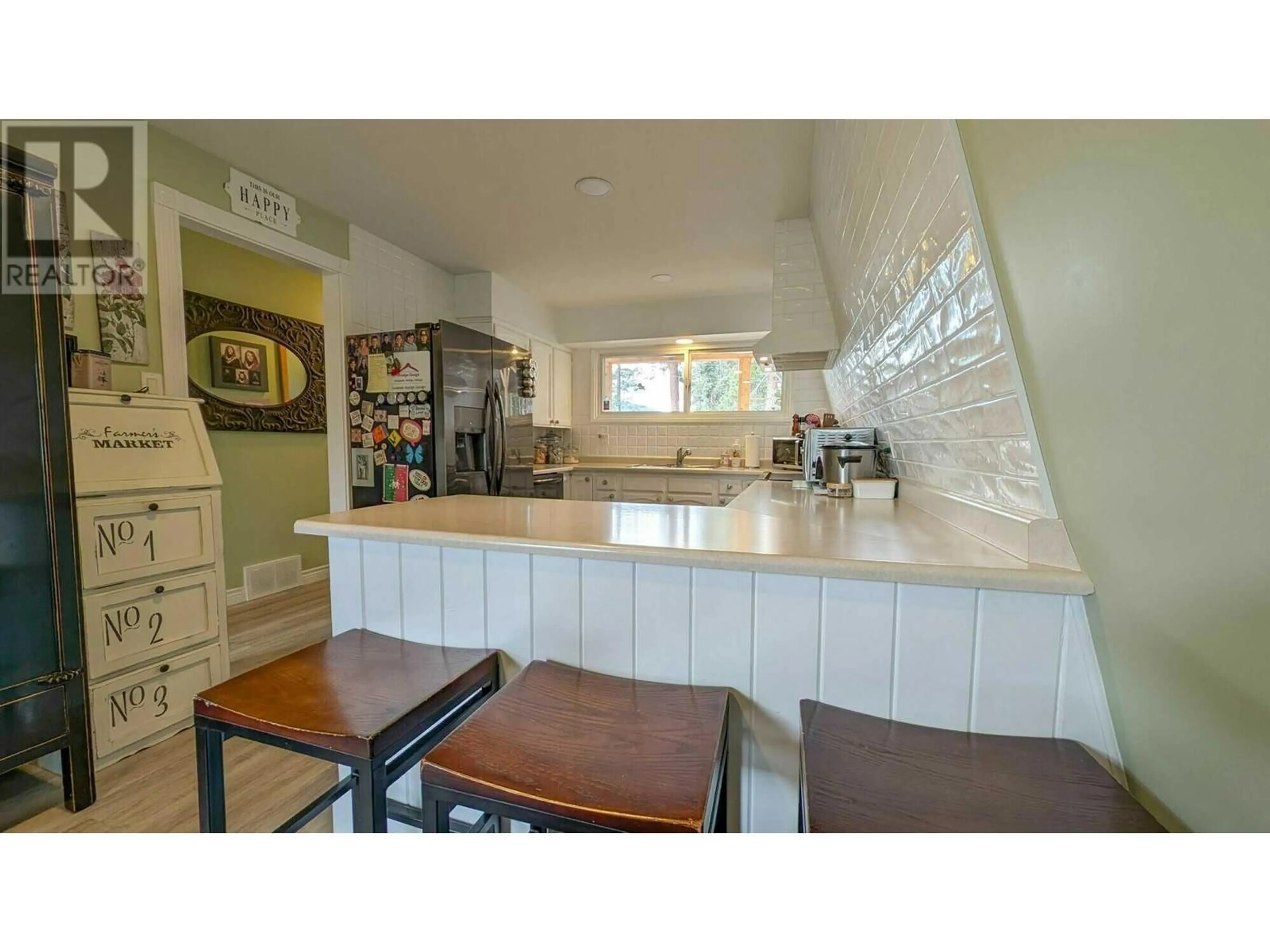Open concept kitchen, ceramic/tile floor for 483 305 STREET, Kimberley British Columbia V1A3H7