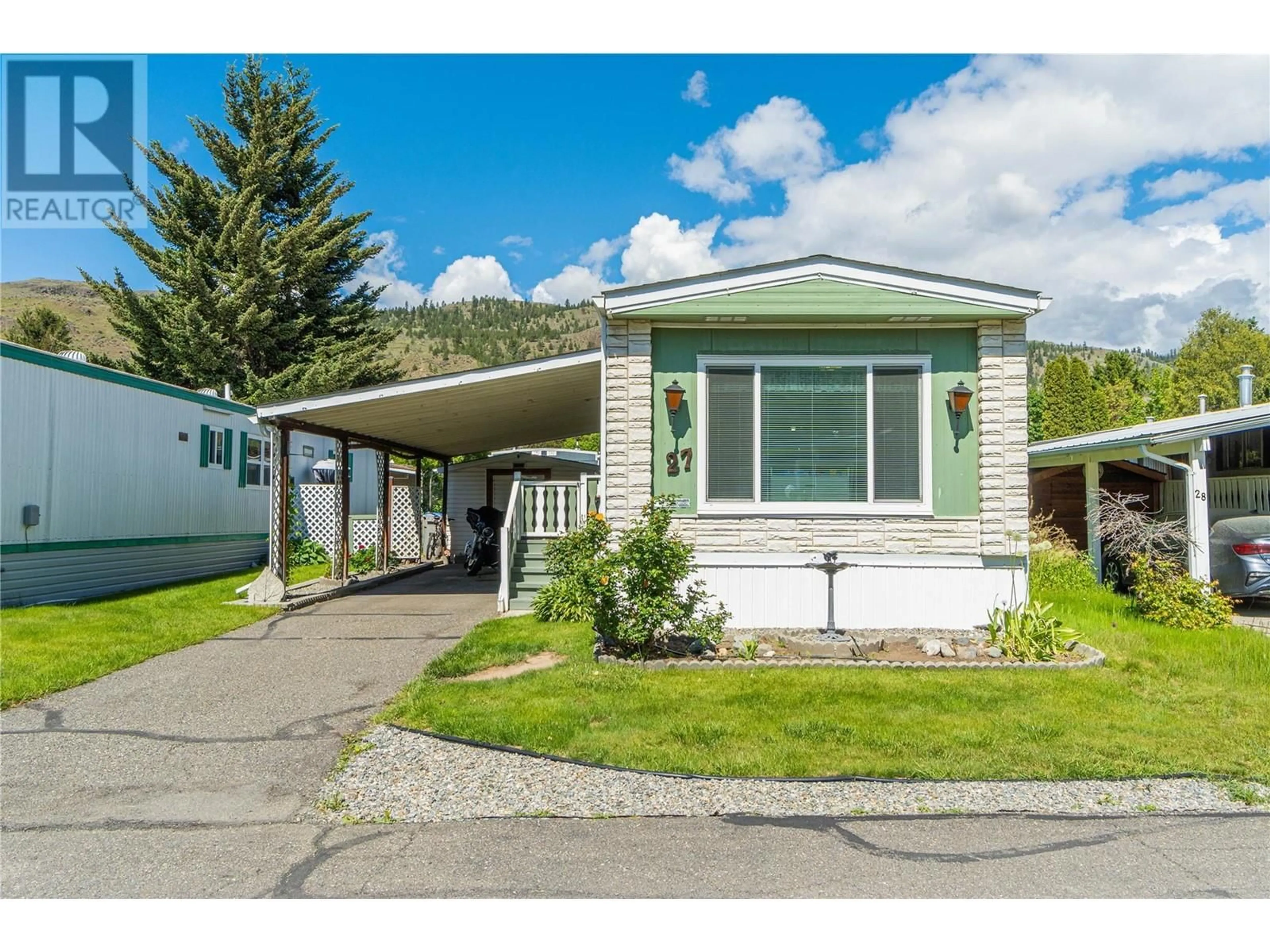 Home with vinyl exterior material, street for 27 - 2400 OAKDALE WAY, Kamloops British Columbia V2B6W7
