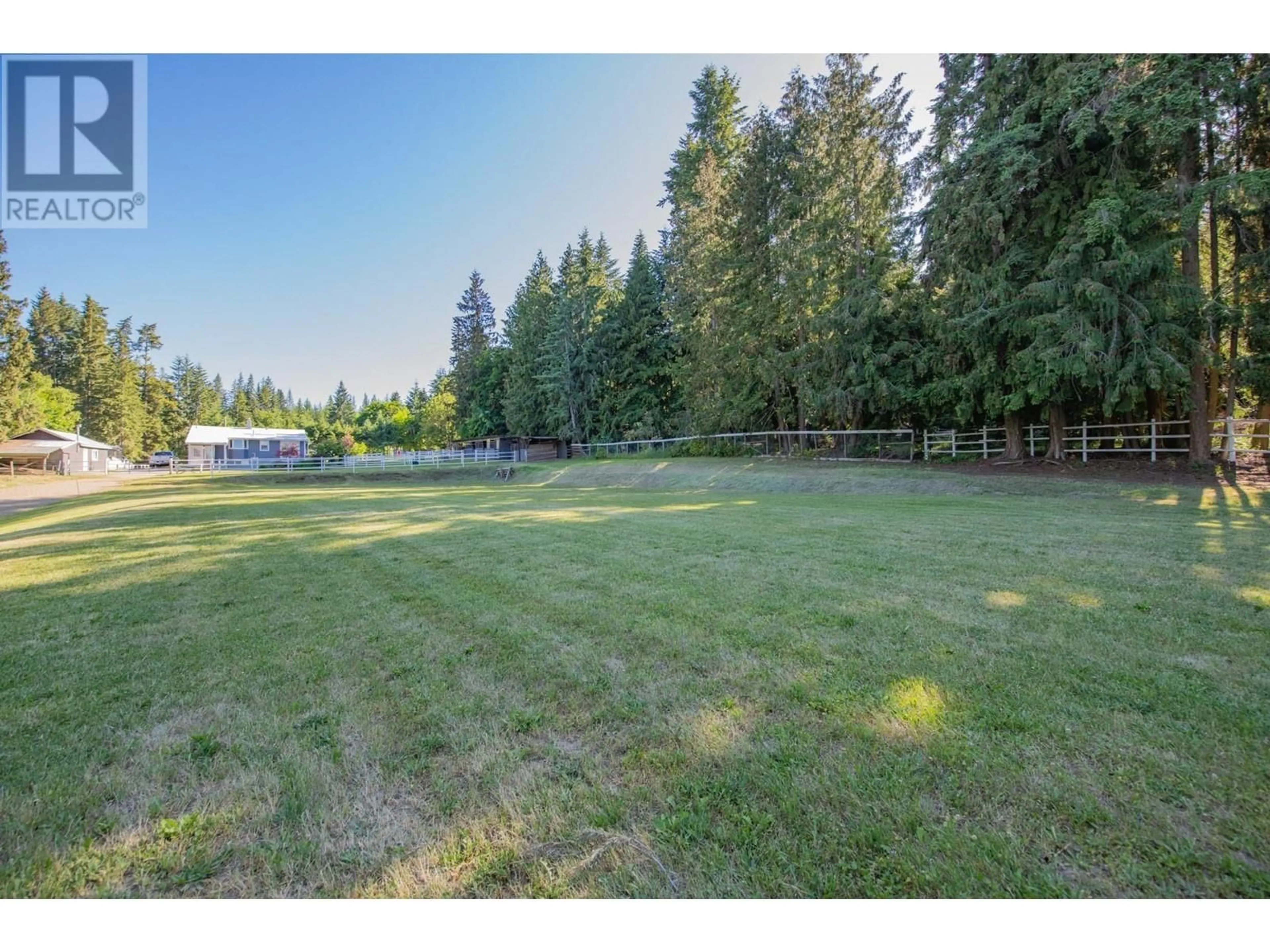 A pic from outside/outdoor area/front of a property/back of a property/a pic from drone, forest/trees view for 4091 10 AVENUE SOUTHEAST, Salmon Arm British Columbia V1E1W7