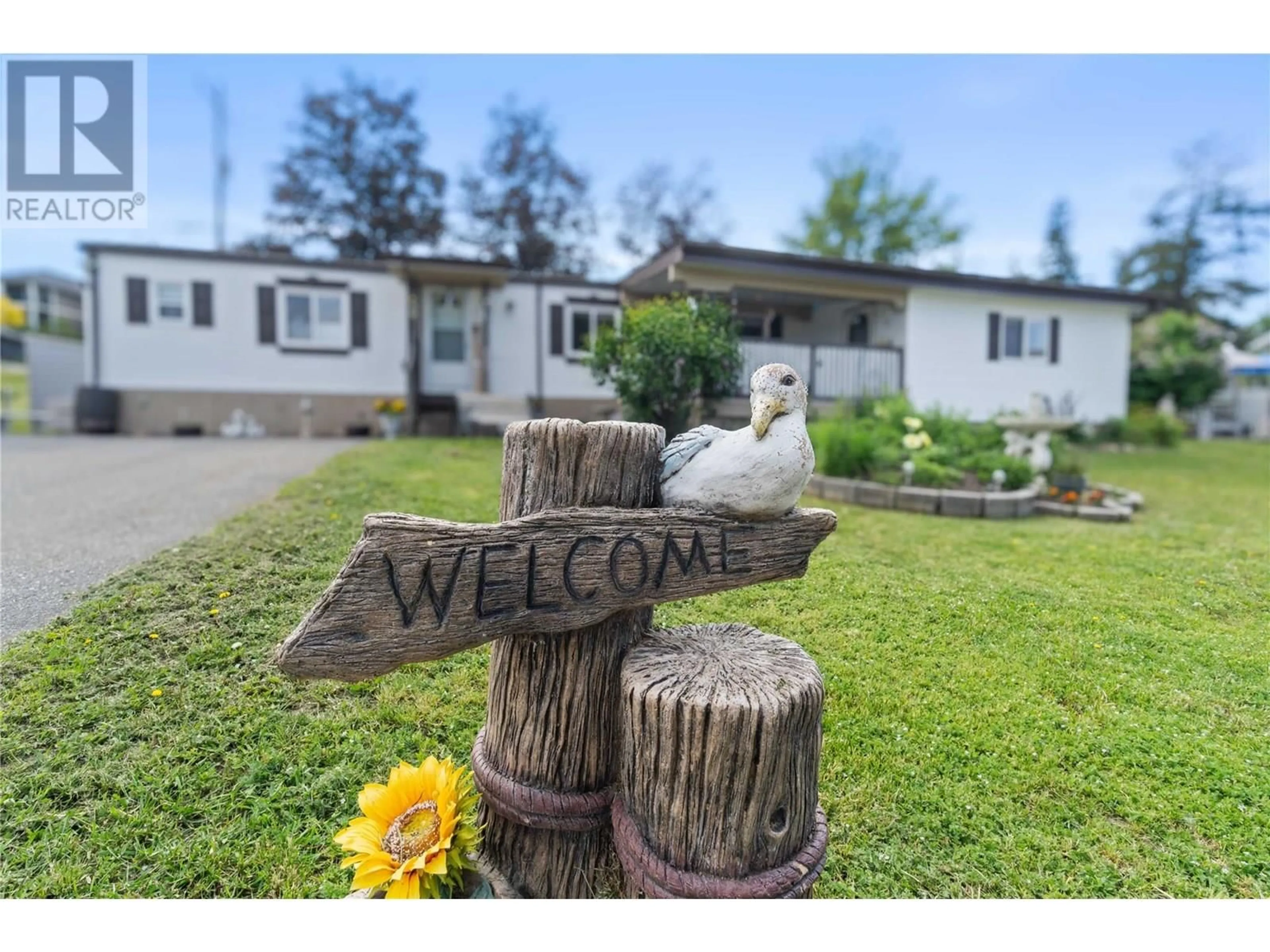 Home with vinyl exterior material, unknown for 39 - 1600 43 AVENUE, Vernon British Columbia V1T9G6